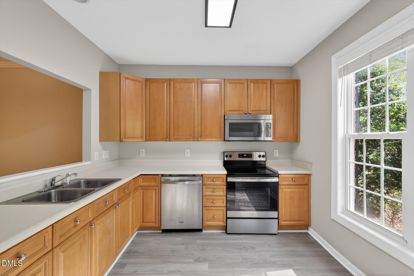 203 Sir William Lane Property Photo 7