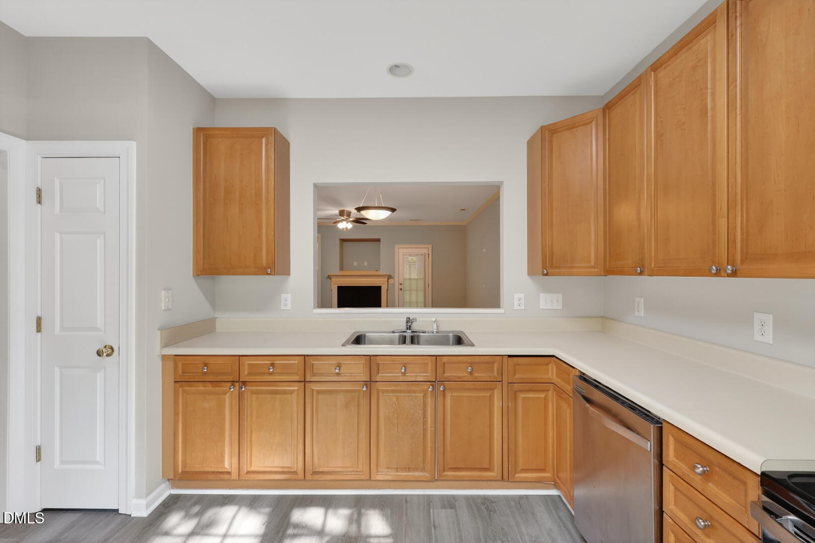 203 Sir William Lane Property Photo 8
