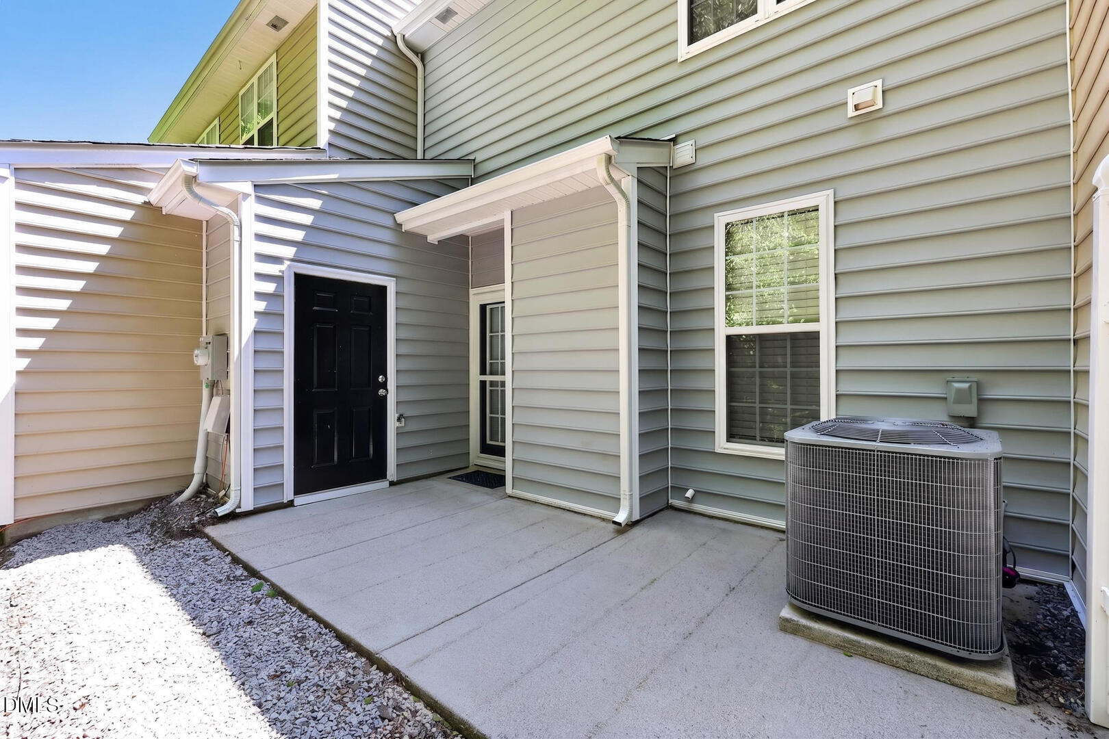 203 Sir William Lane Property Photo 33