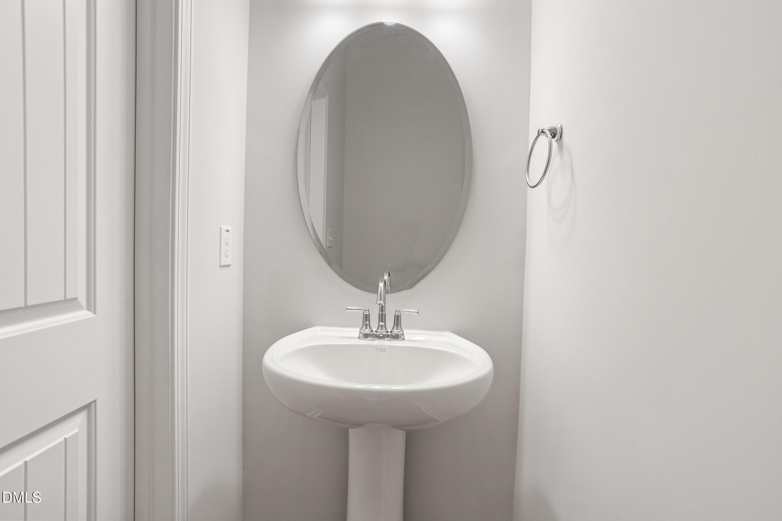 443 White Oak Garden Way 329 Property Photo 14