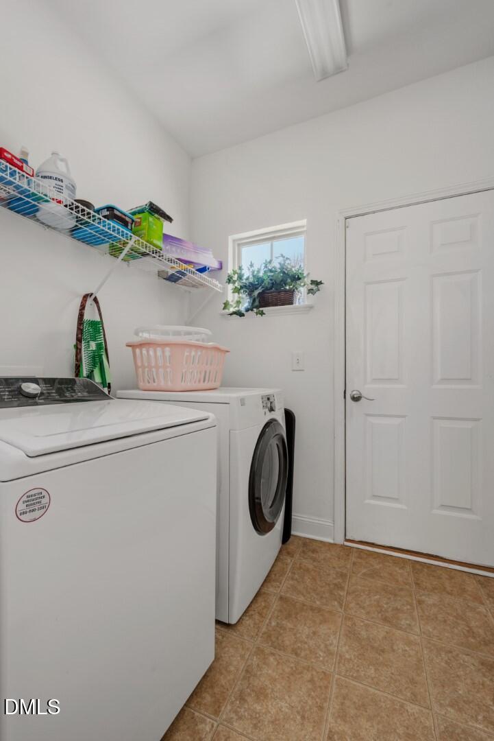 3818 Heritage Spring Circle Property Photo 27