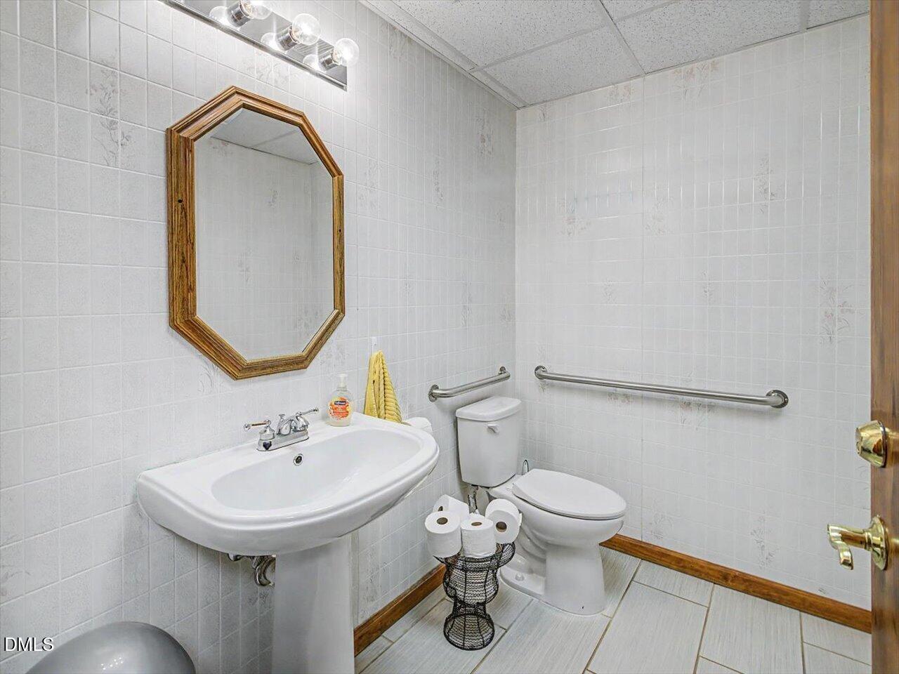 72 Hillsboro Street Property Photo 8