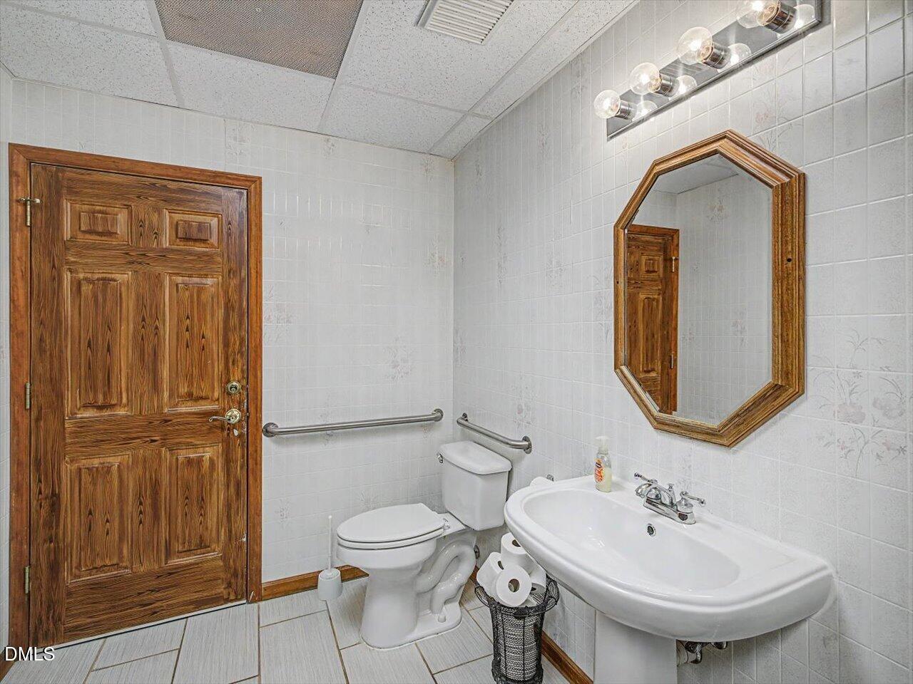 72 Hillsboro Street Property Photo 9
