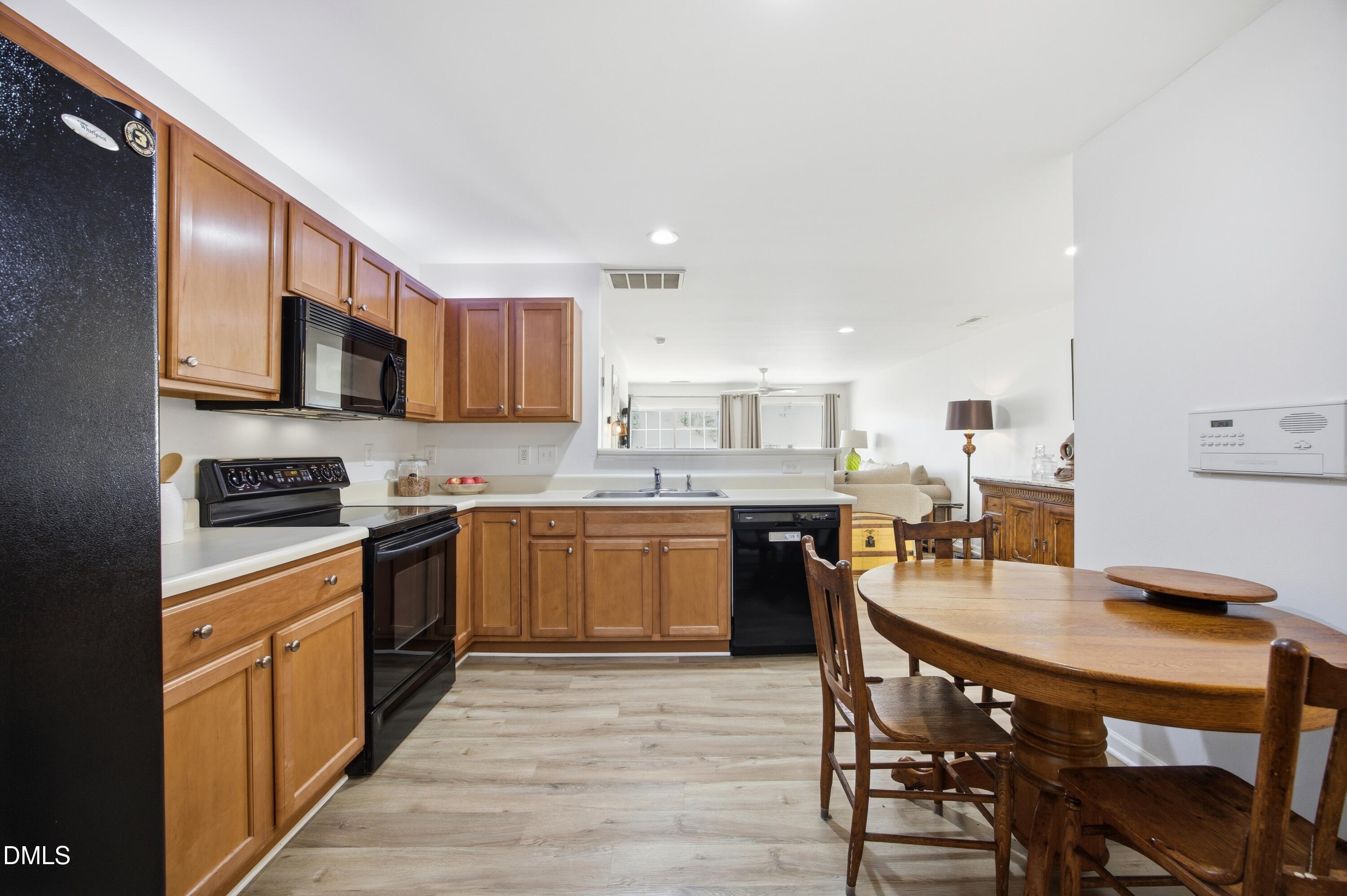 2604 Vega Court Property Photo 4