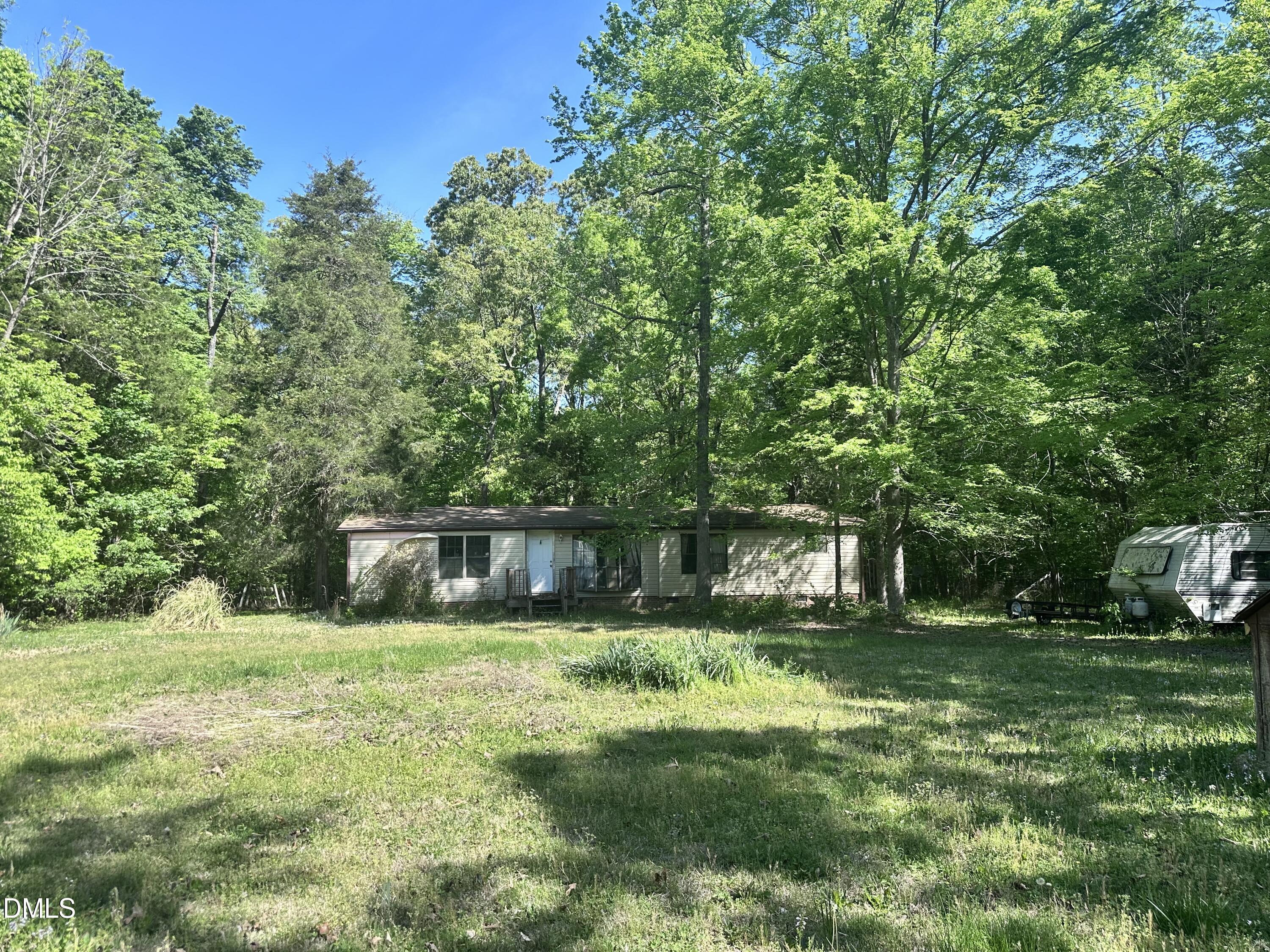 100 Rolling Acres Lane Property Photo 1