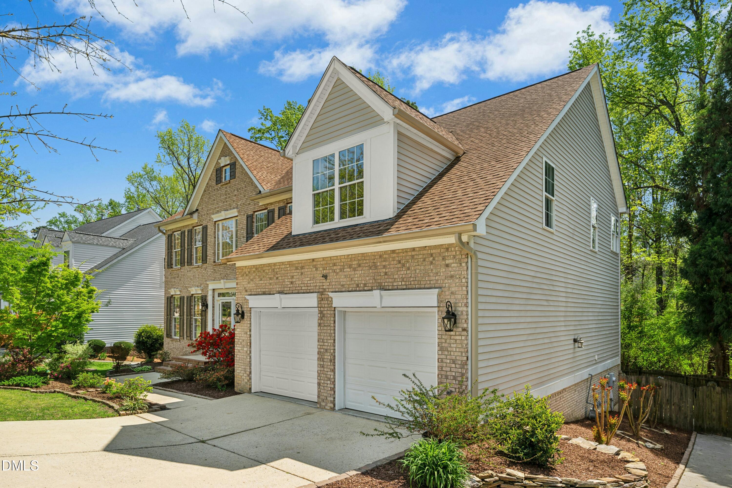 1279 Horsham Way Property Photo 3