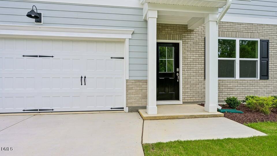 721 Sparkling Pear Drive Property Photo 4
