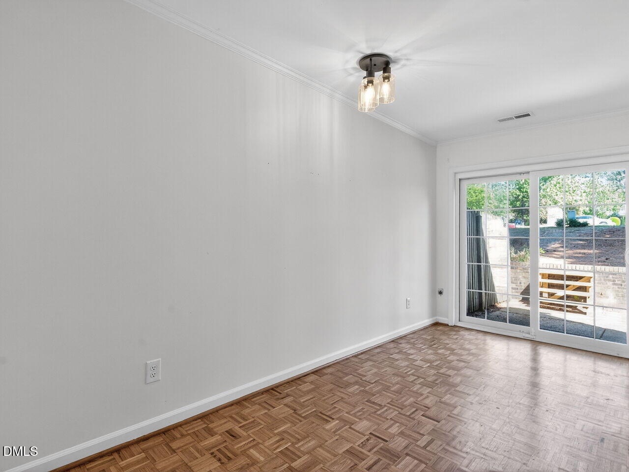 3749 Jamestown Circle Property Photo 6