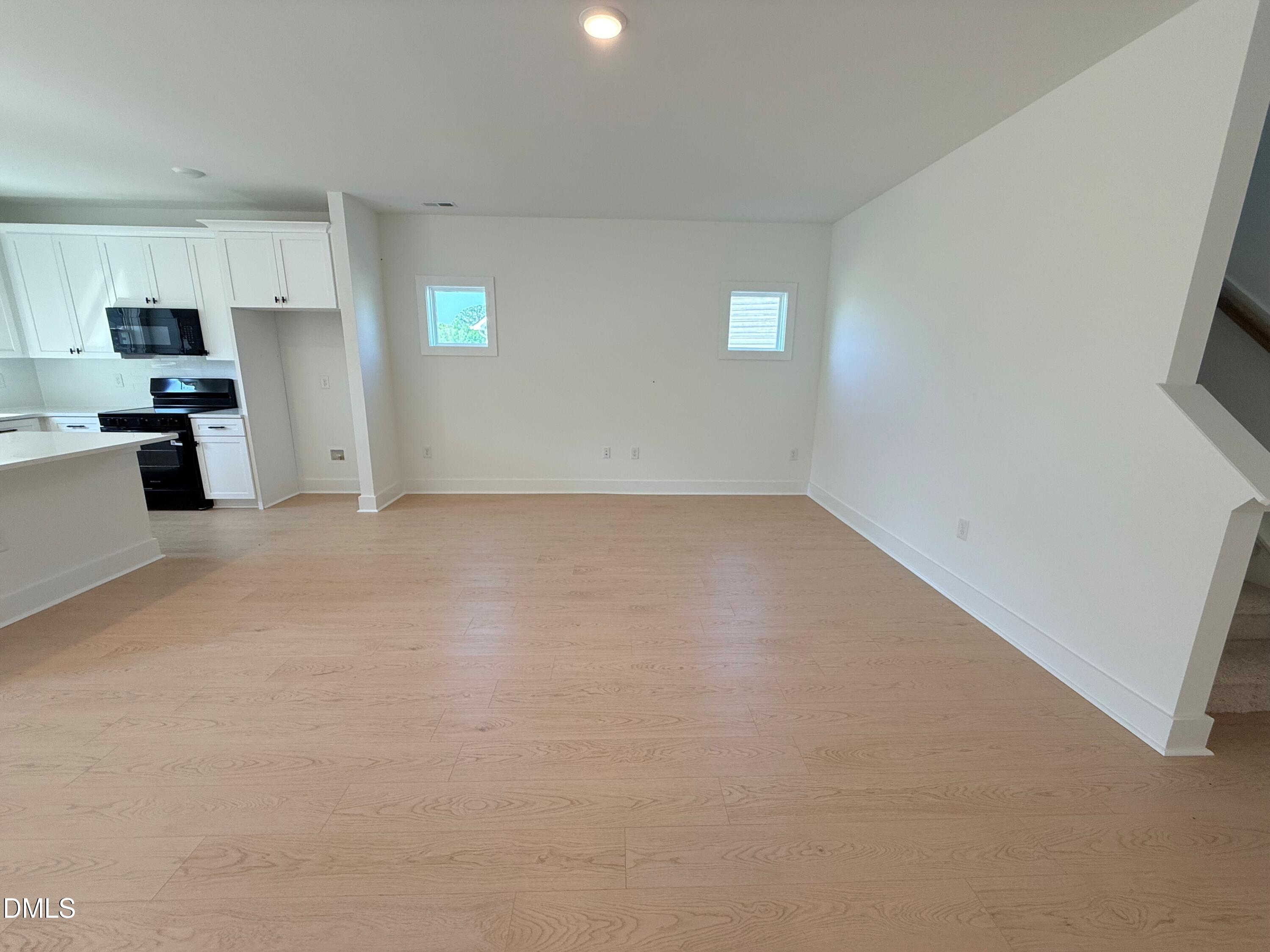 143 Grinnell Loop Property Photo 7
