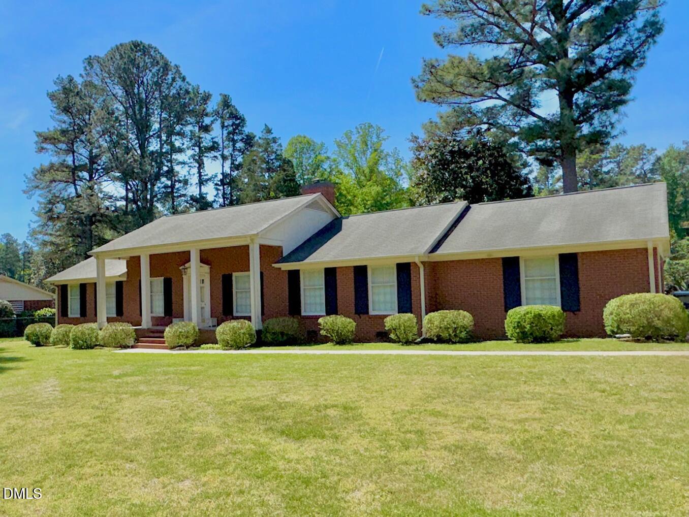 1604 Crescent Drive Property Photo 3