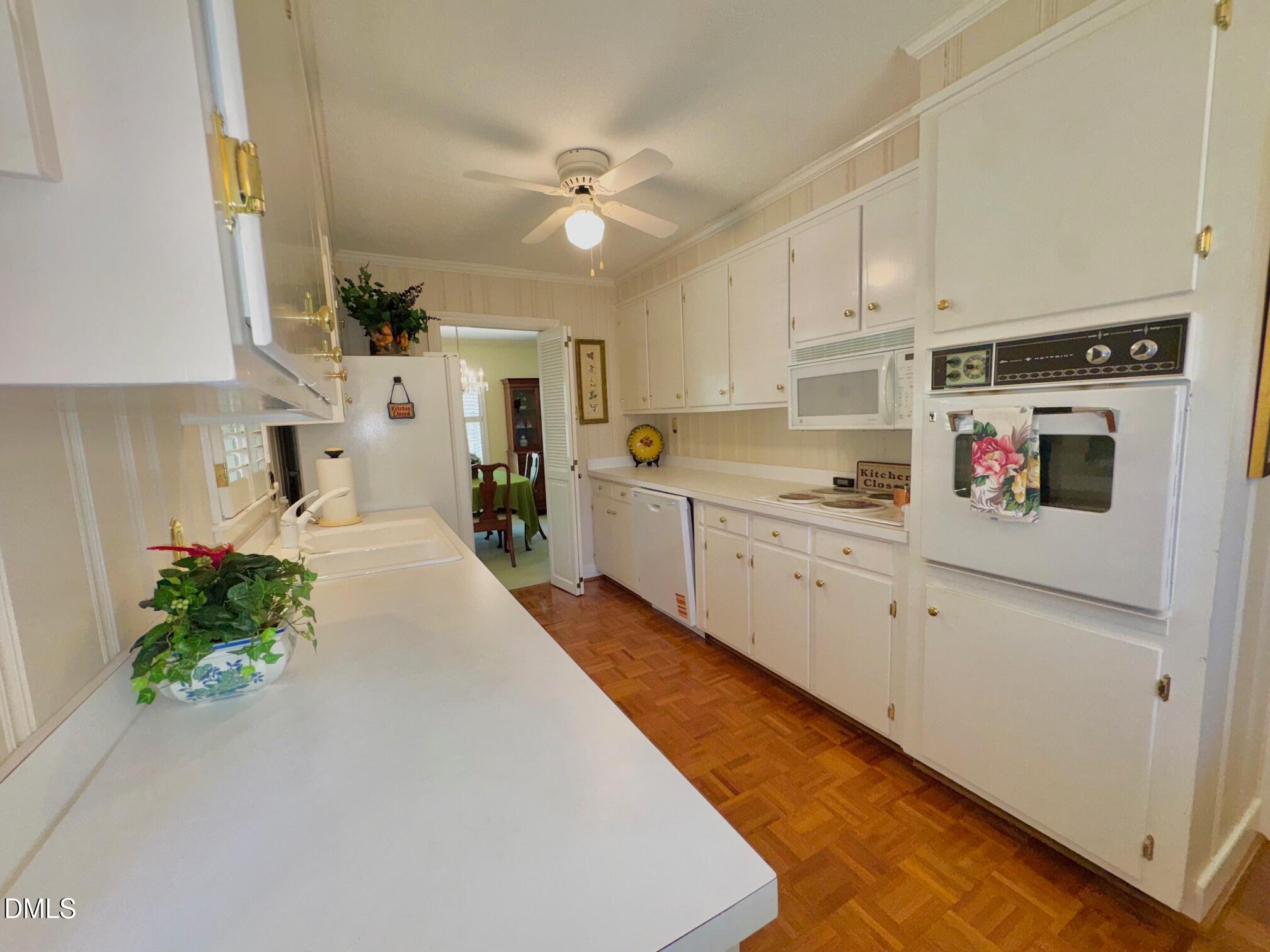 1604 Crescent Drive Property Photo 18