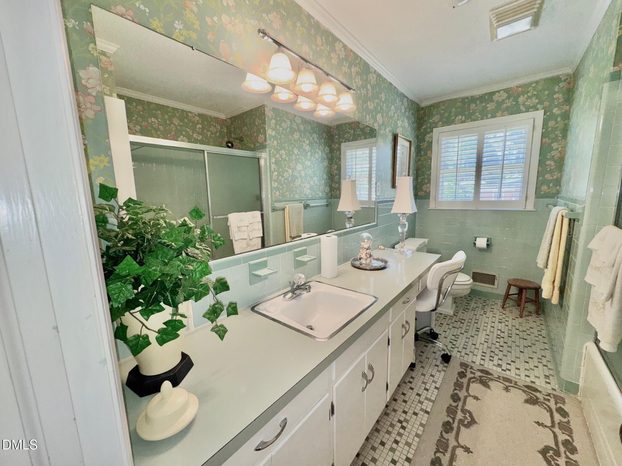 1604 Crescent Drive Property Photo 40