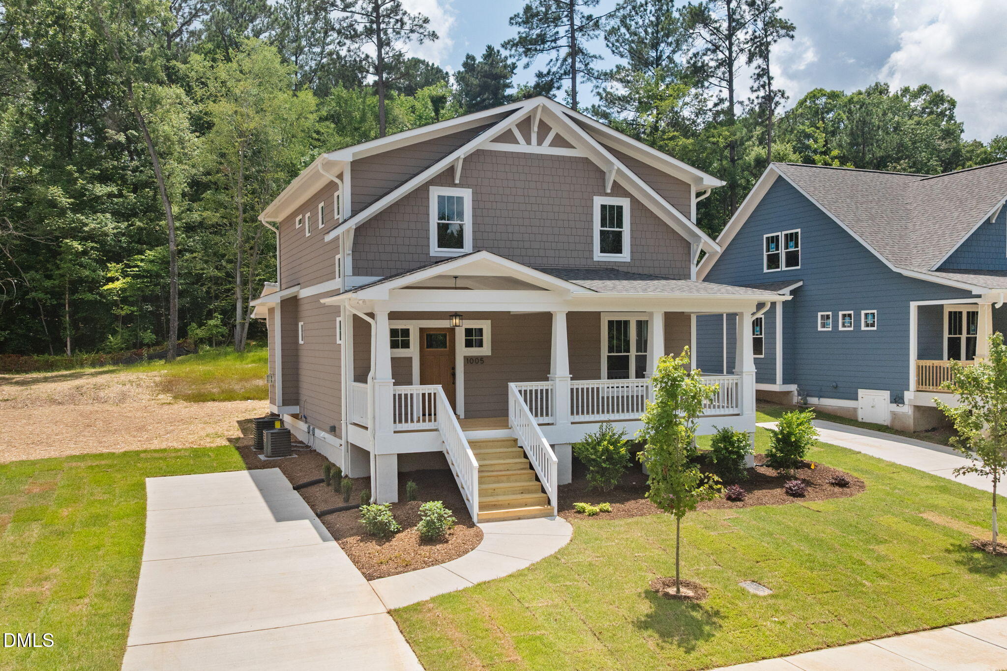 1005 Forrestal Place Property Photo 3