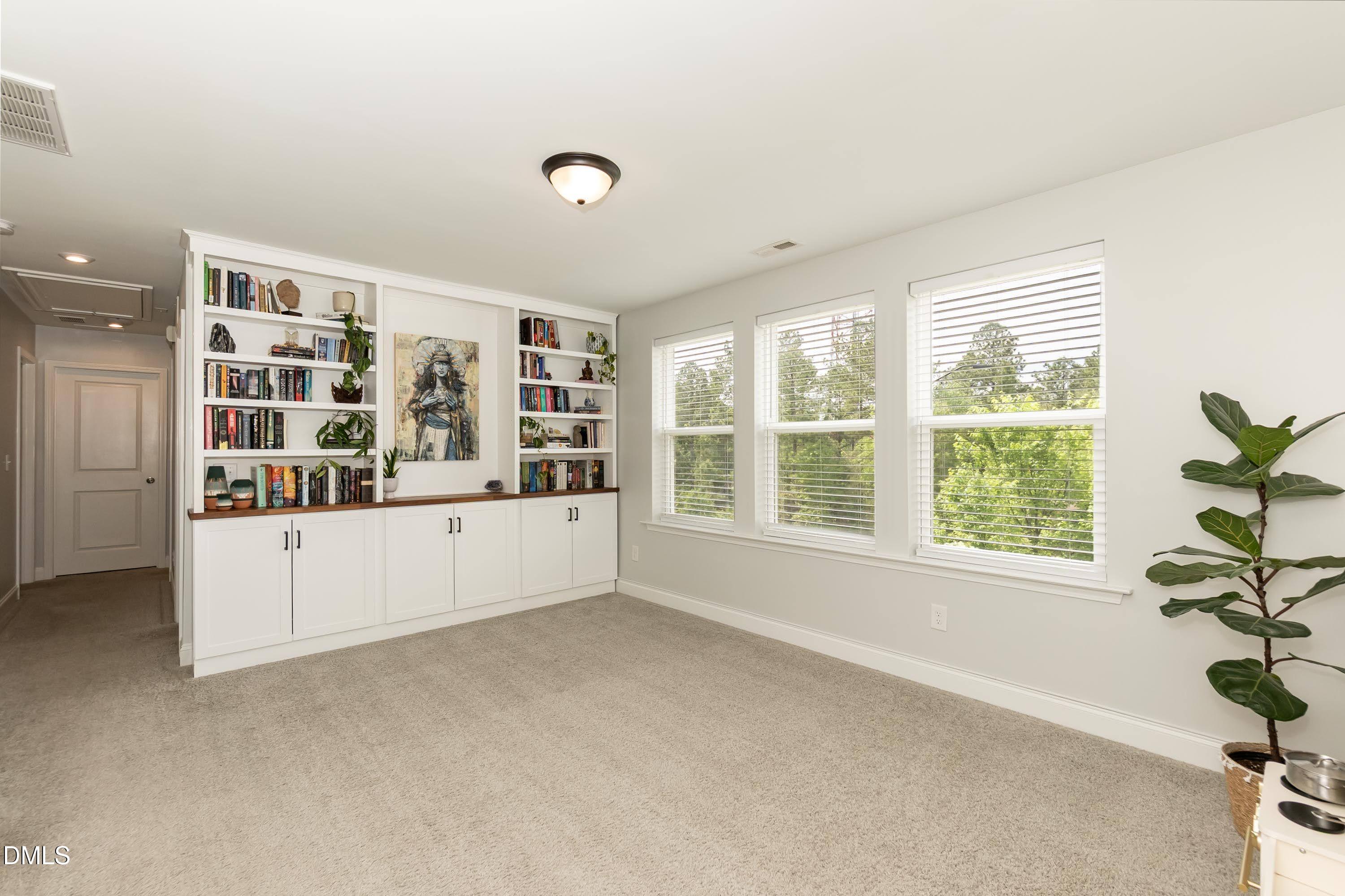 3019 Dunnock Drive Property Photo 17