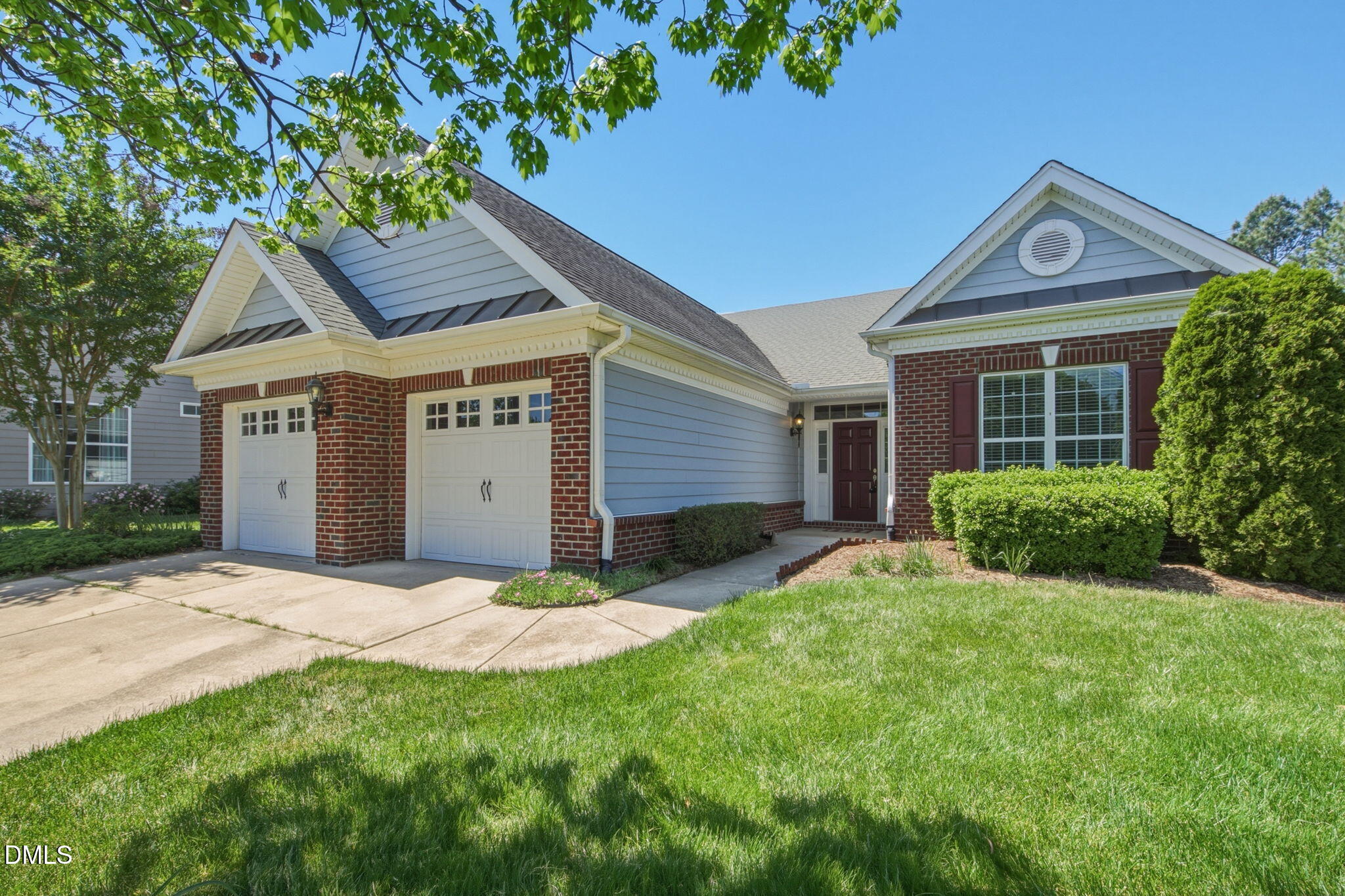 9805 Carlyle Hills Way Property Photo 1
