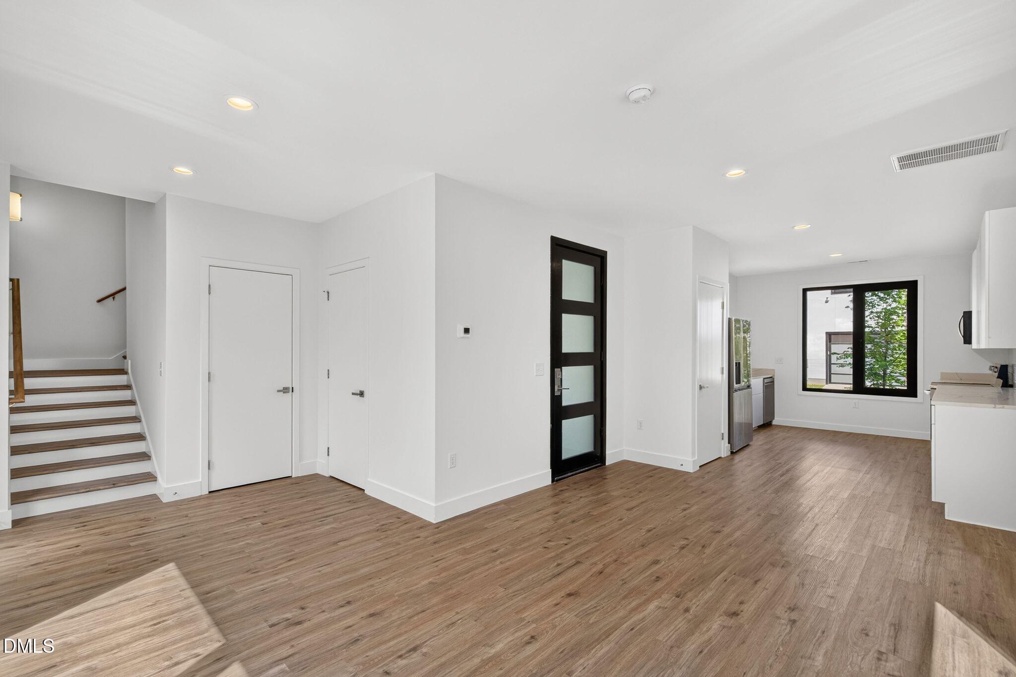 1102 Nova Street Property Photo 4