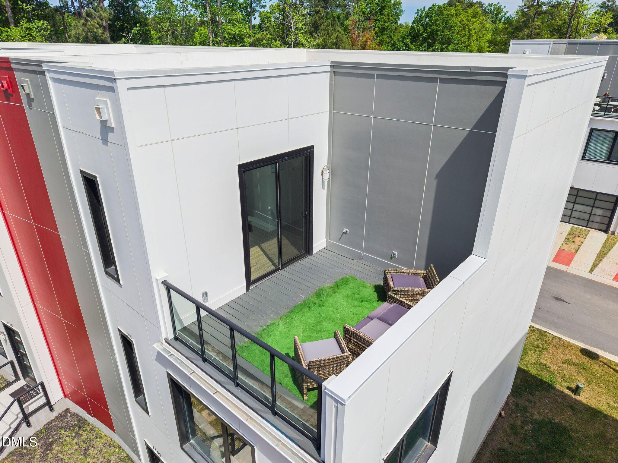 1102 Nova Street Property Photo 7