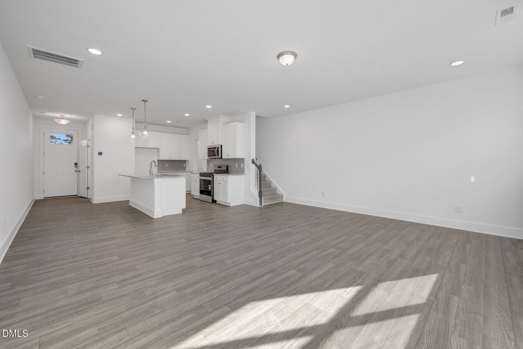 20 Serpens Drive 223 Property Photo 6