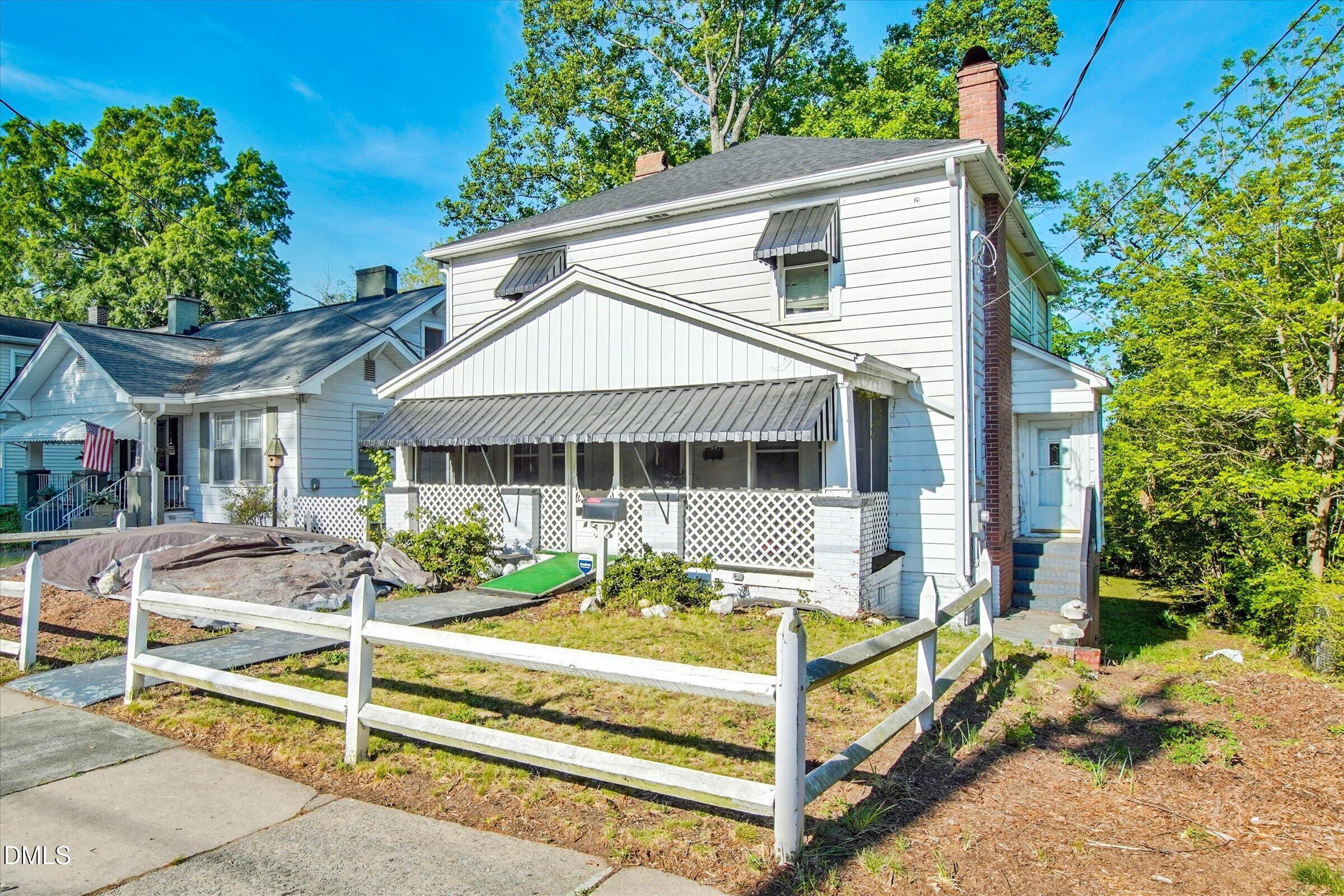 415 N Hyde Park Avenue Property Photo 1