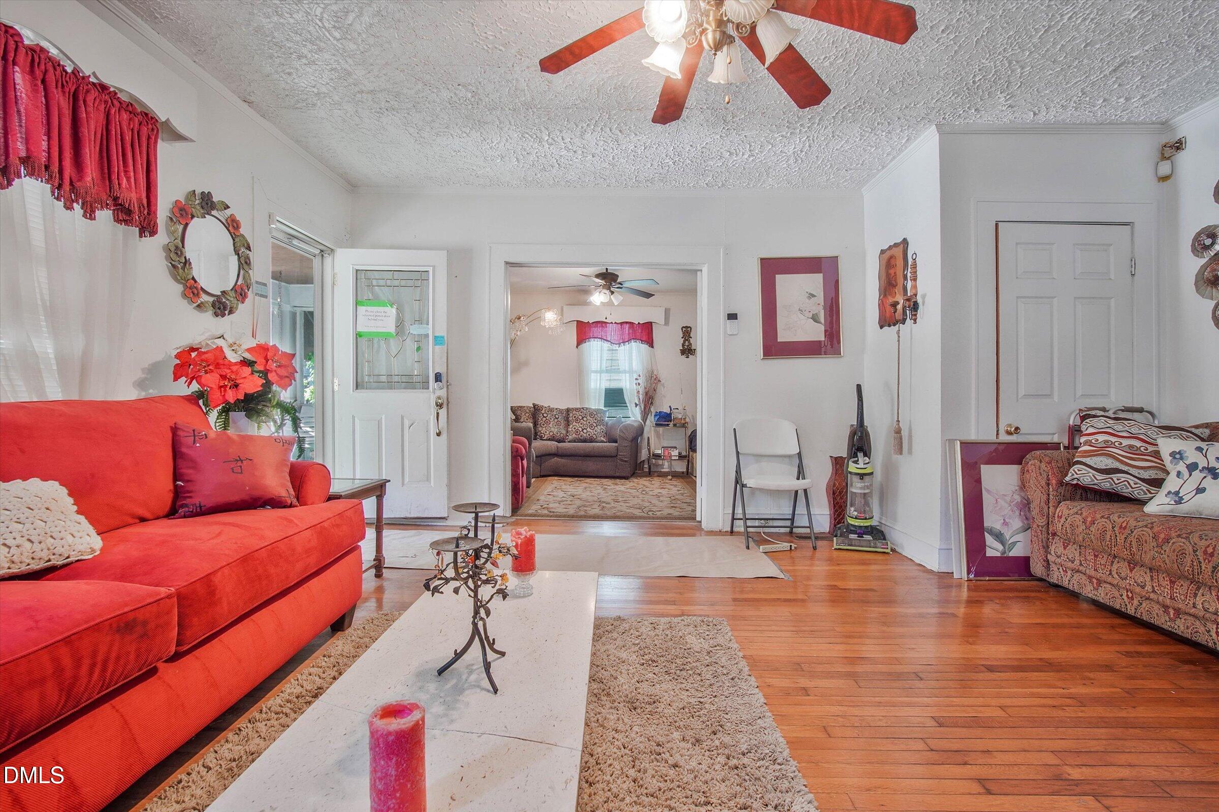 415 N Hyde Park Avenue Property Photo 6