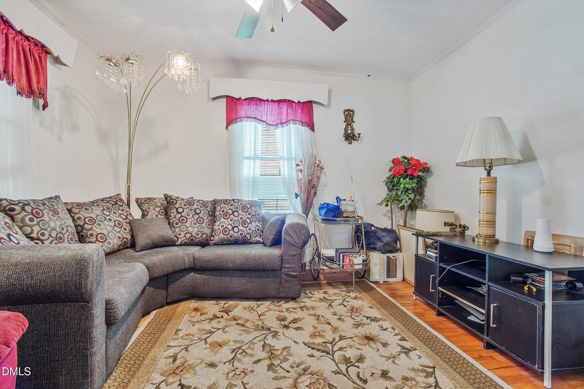 415 N Hyde Park Avenue Property Photo 7