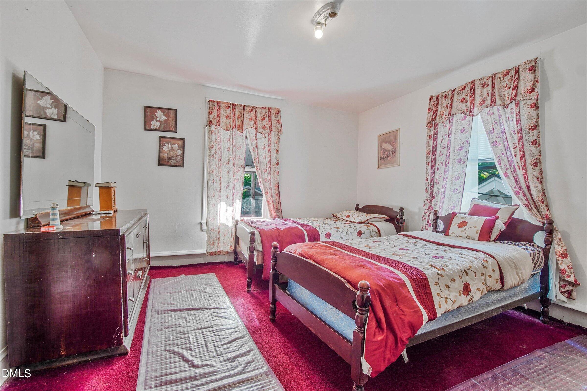 415 N Hyde Park Avenue Property Photo 14
