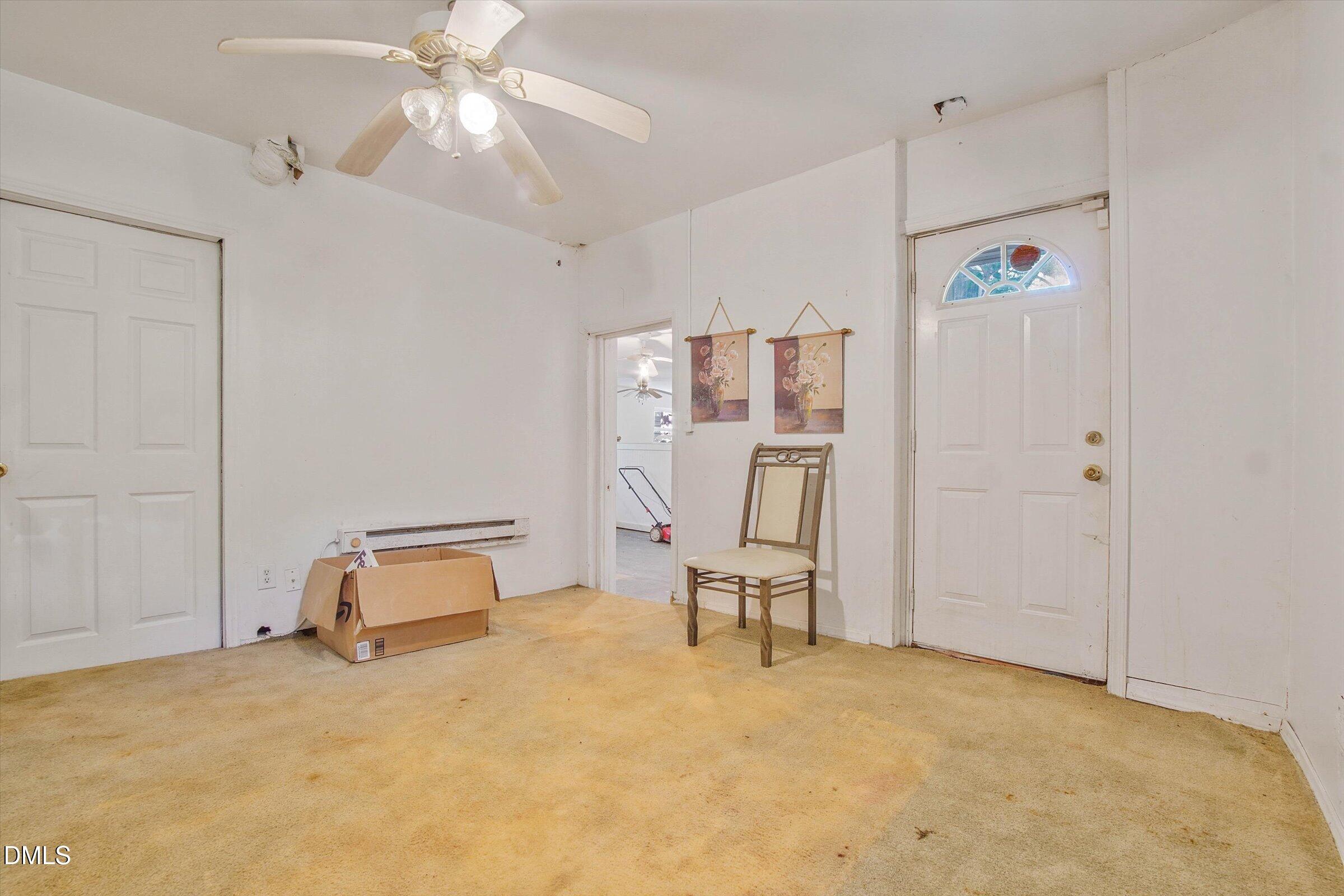 415 N Hyde Park Avenue Property Photo 17