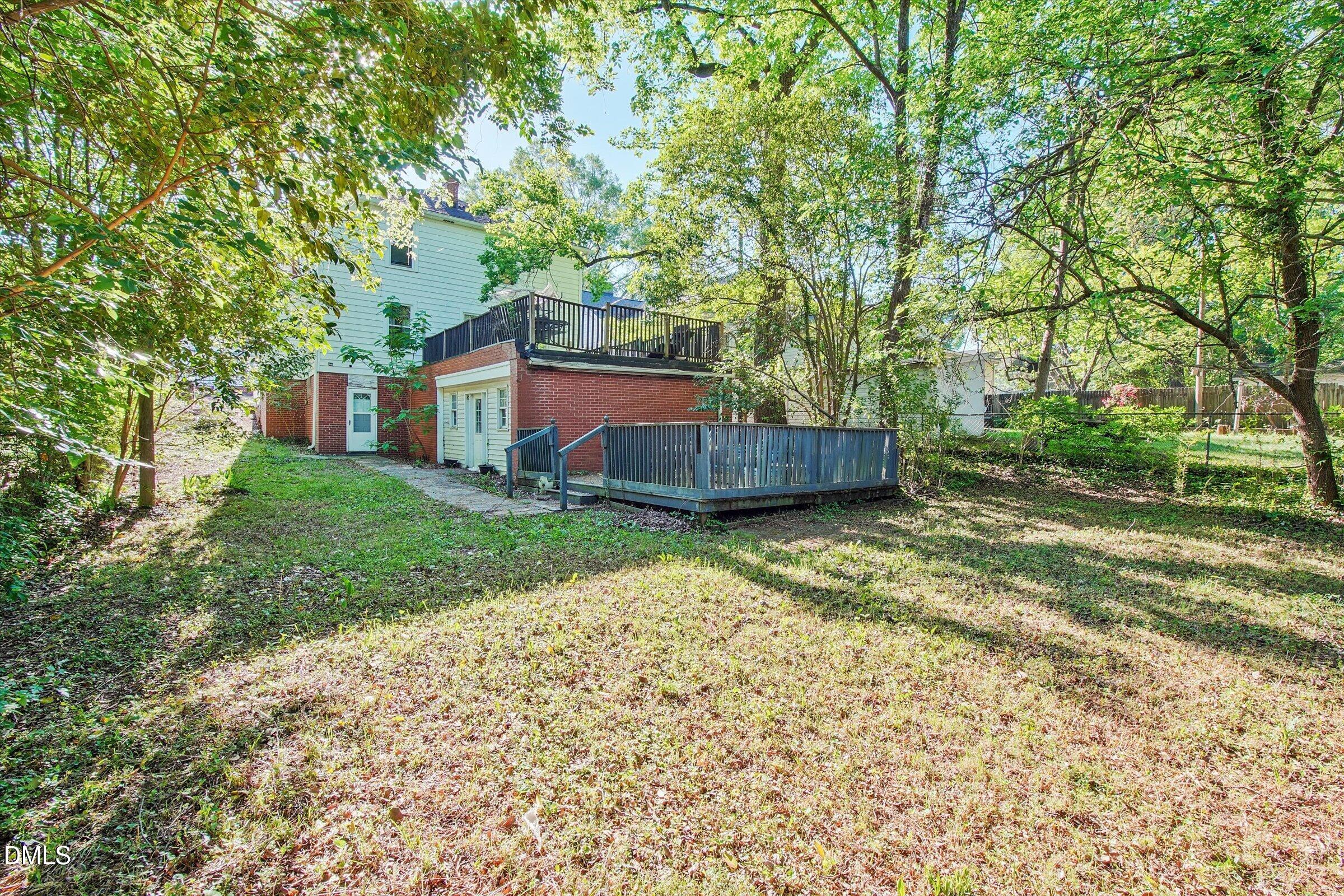 415 N Hyde Park Avenue Property Photo 18