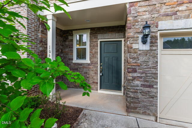 106 Pleasant Glen Lane Property Photo 4