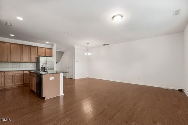 106 Pleasant Glen Lane Property Photo 10