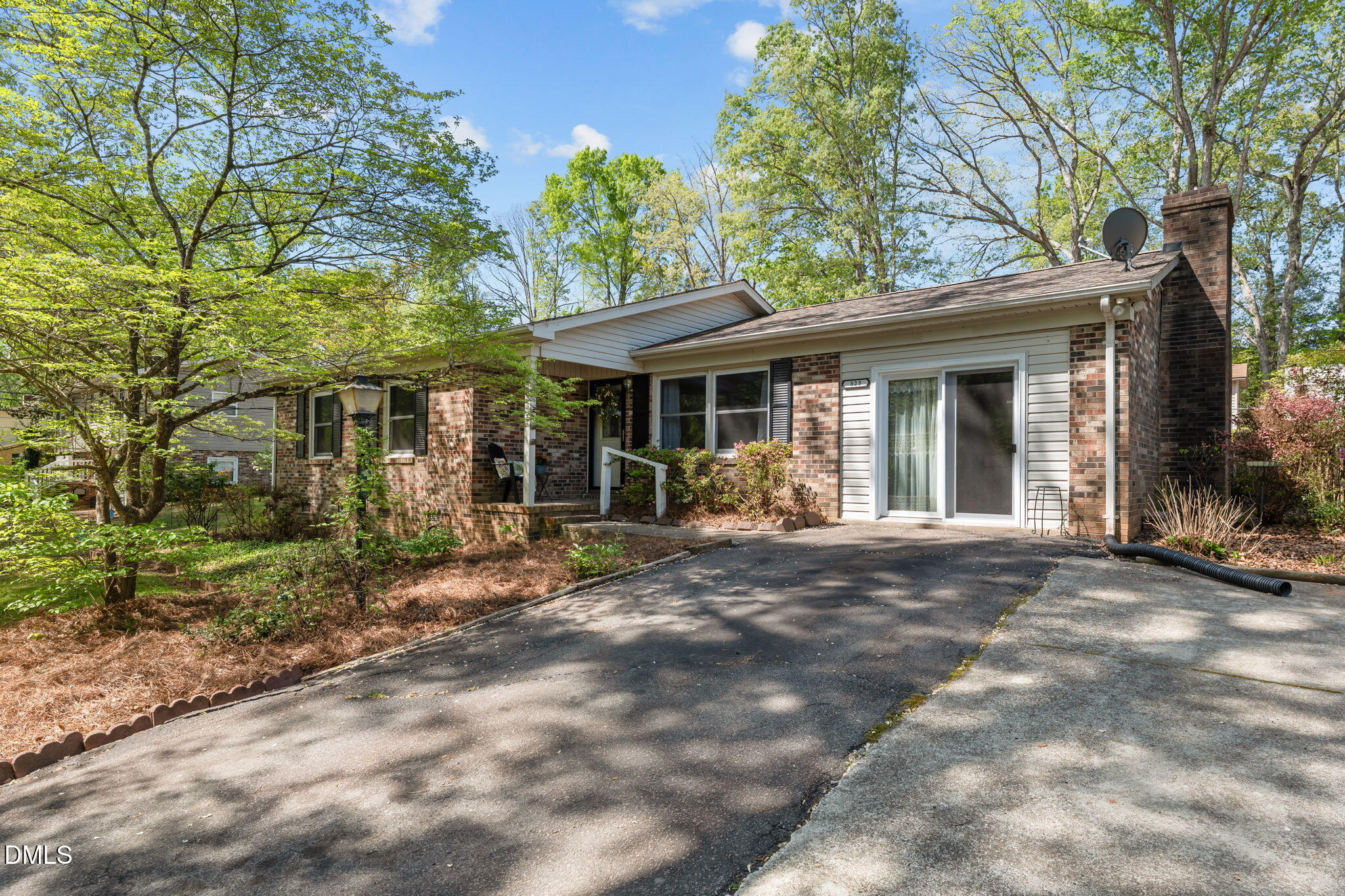 323 Shannon Drive Property Photo 1