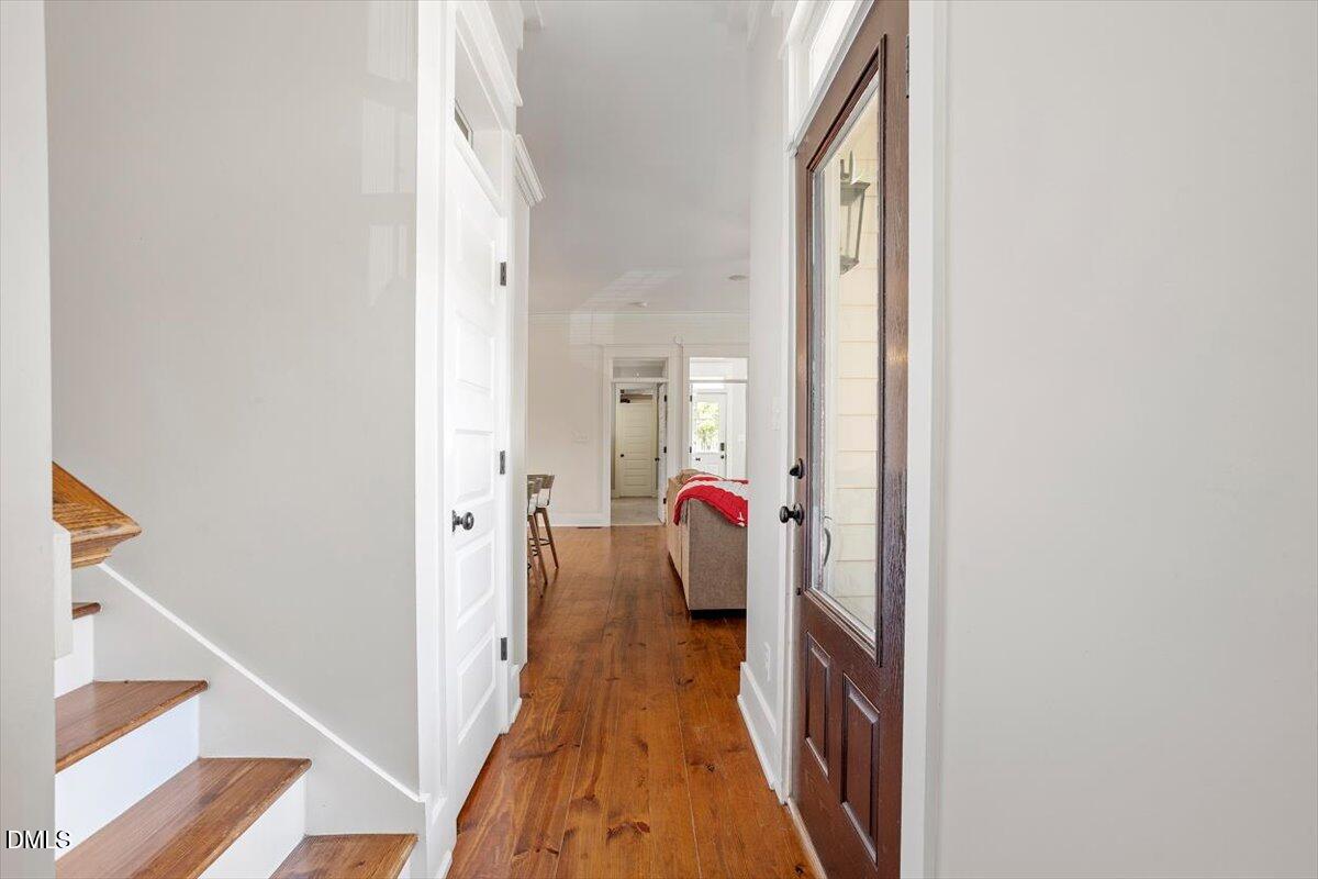 90 Ellen Circle Property Photo 4