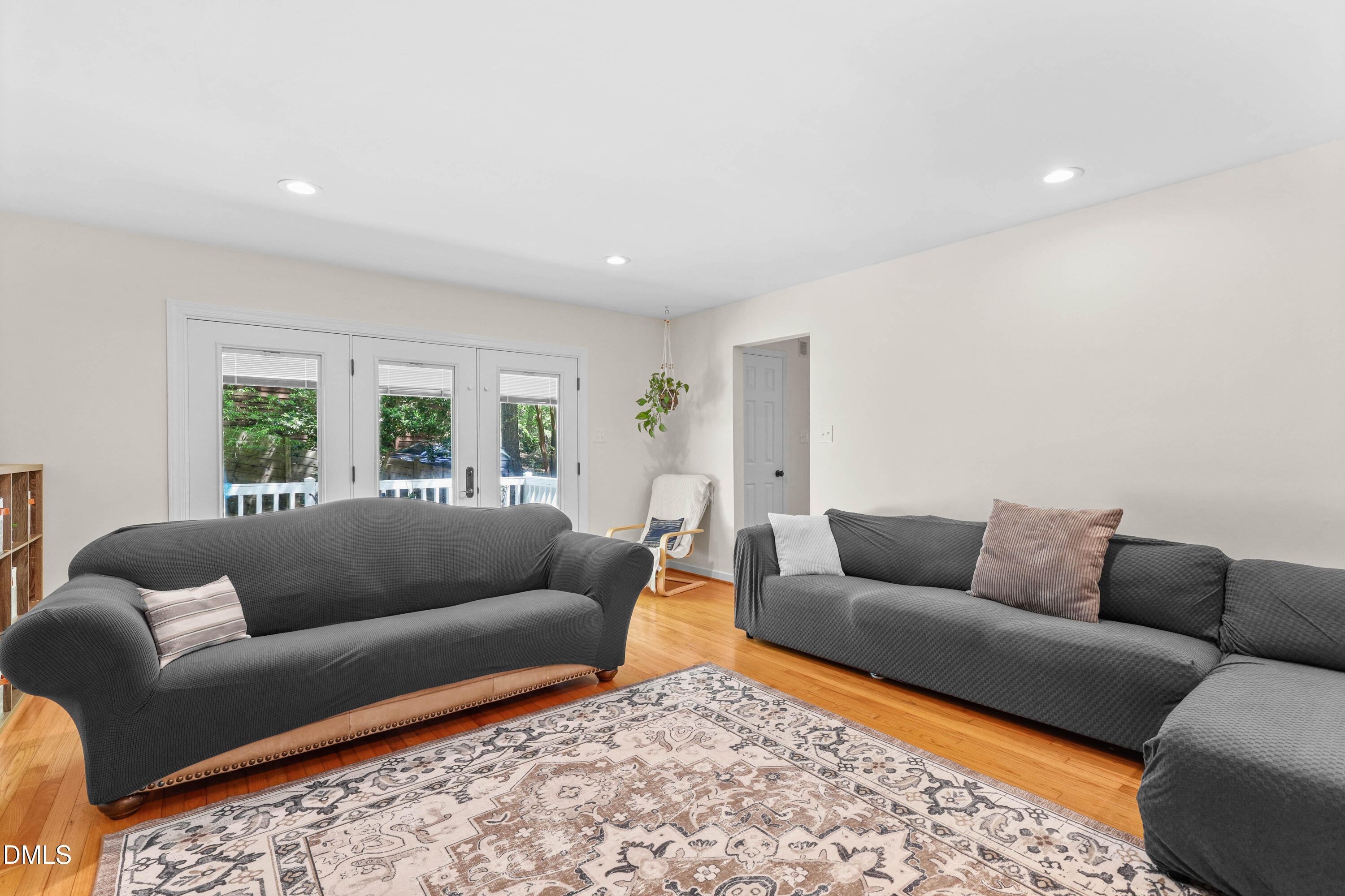 620 Arlington Property Photo 6