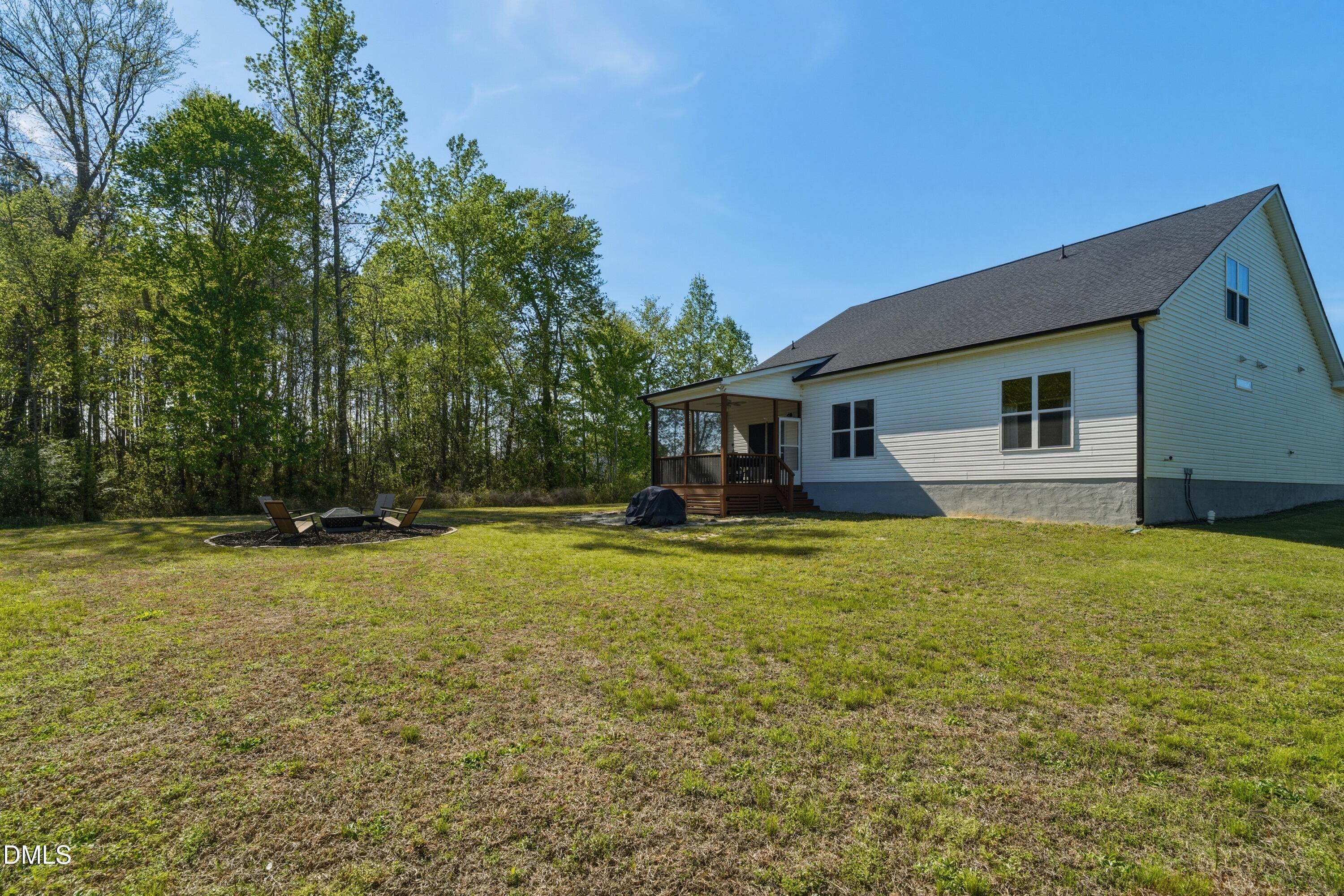 386 Howards Crossing Drive Property Photo 24