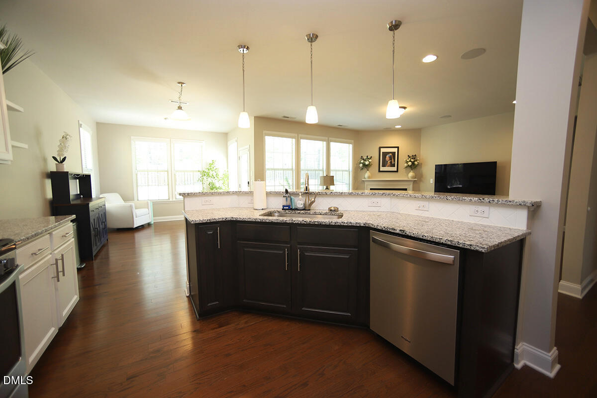 2909 Long Meadow Lane Property Photo 9