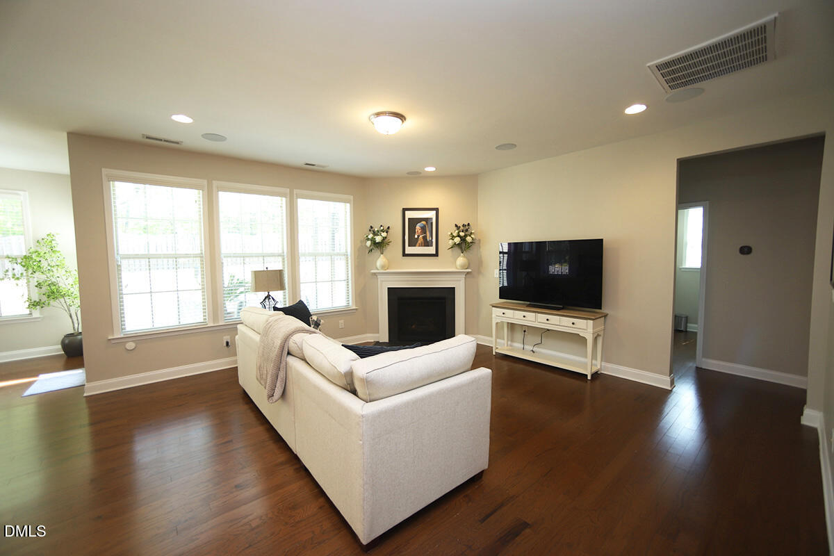 2909 Long Meadow Lane Property Photo 12