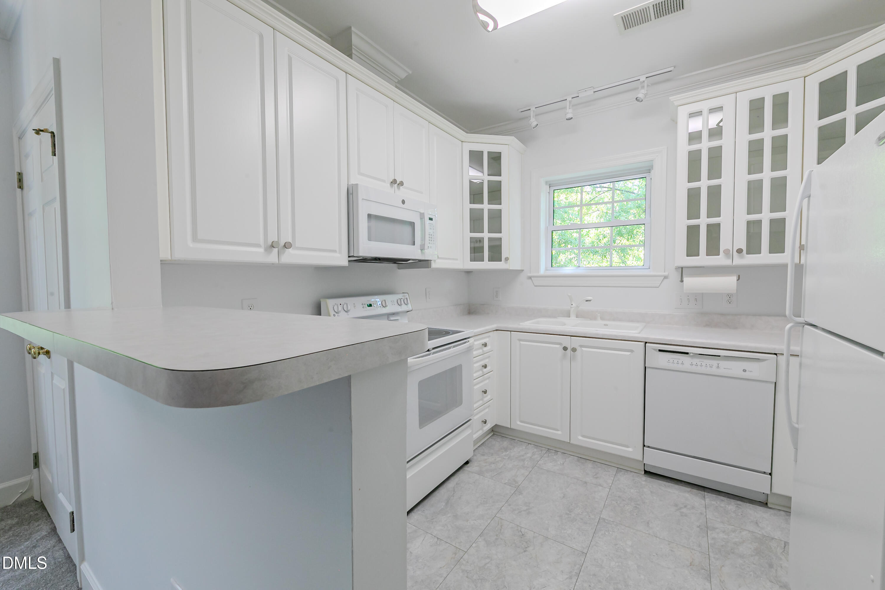 116 Northbrook Drive 305 Property Photo 4