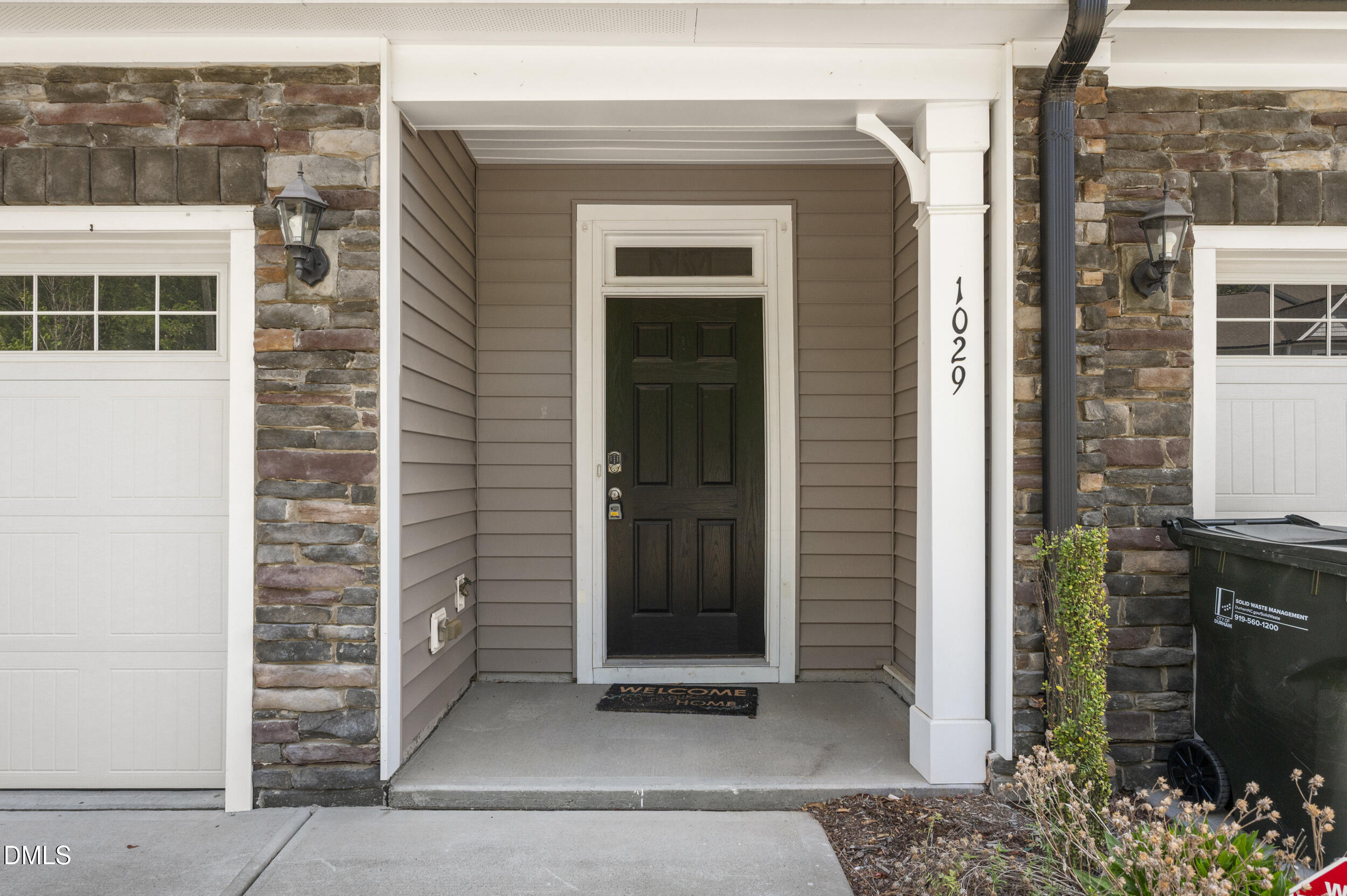 1029 Arbor Edge Lane Property Photo 4