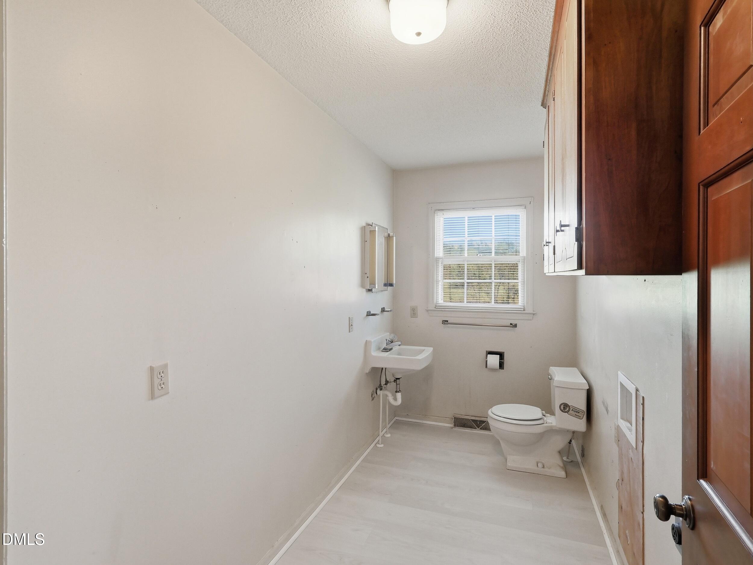 1032, 1036 Water Plant Road Property Photo 12