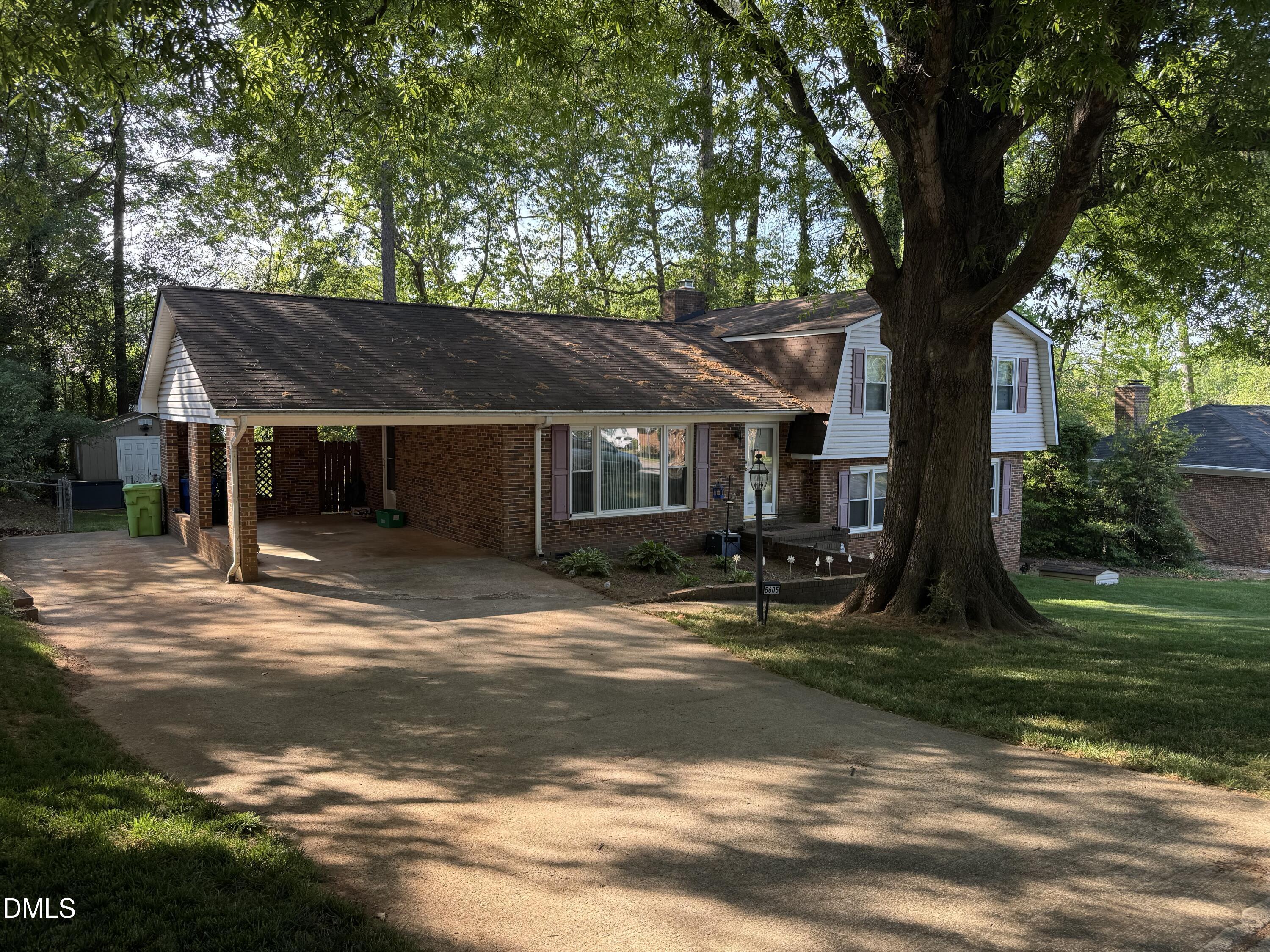 5605 North Hills Drive Property Photo 3