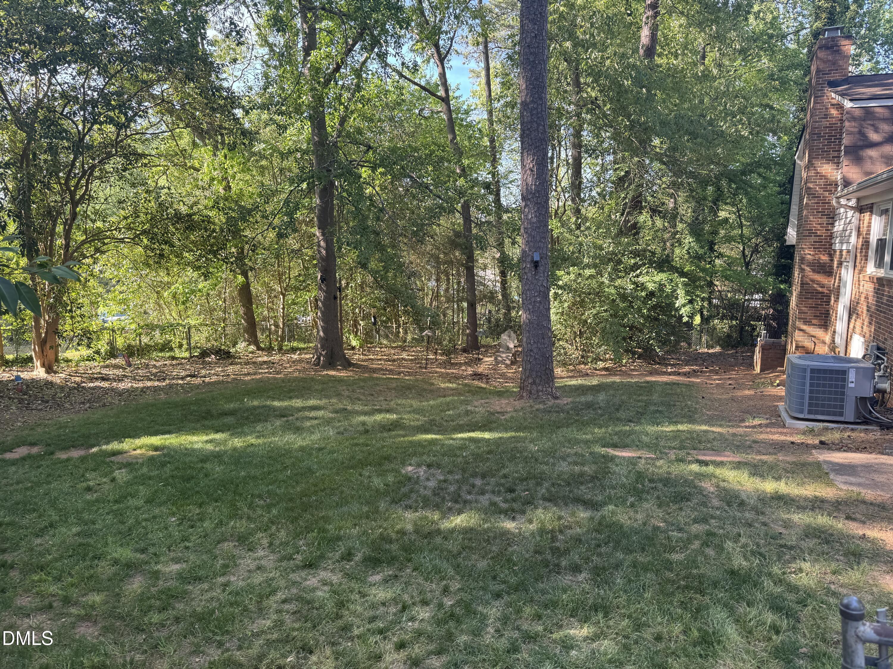 5605 North Hills Drive Property Photo 8