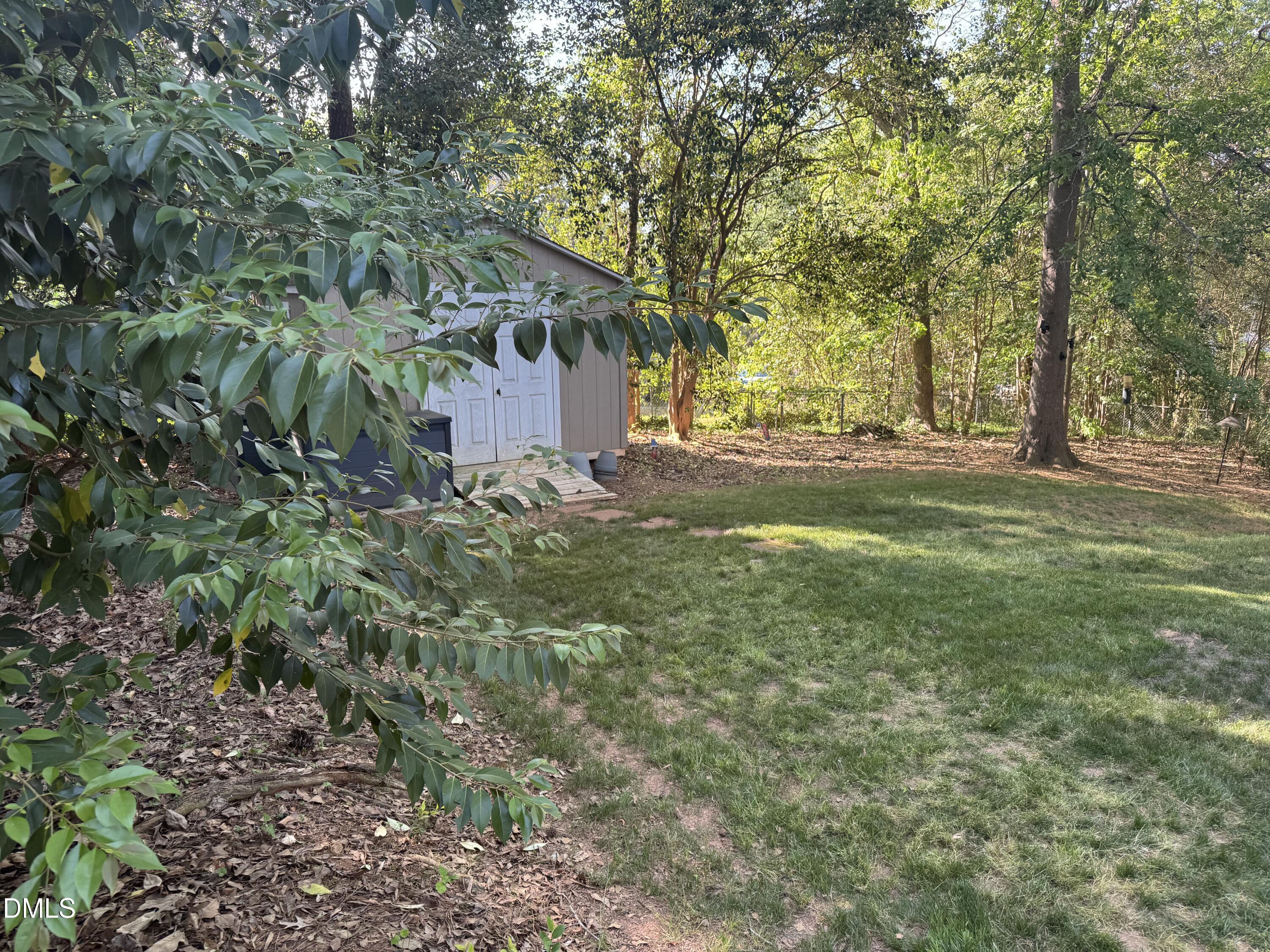 5605 North Hills Drive Property Photo 9