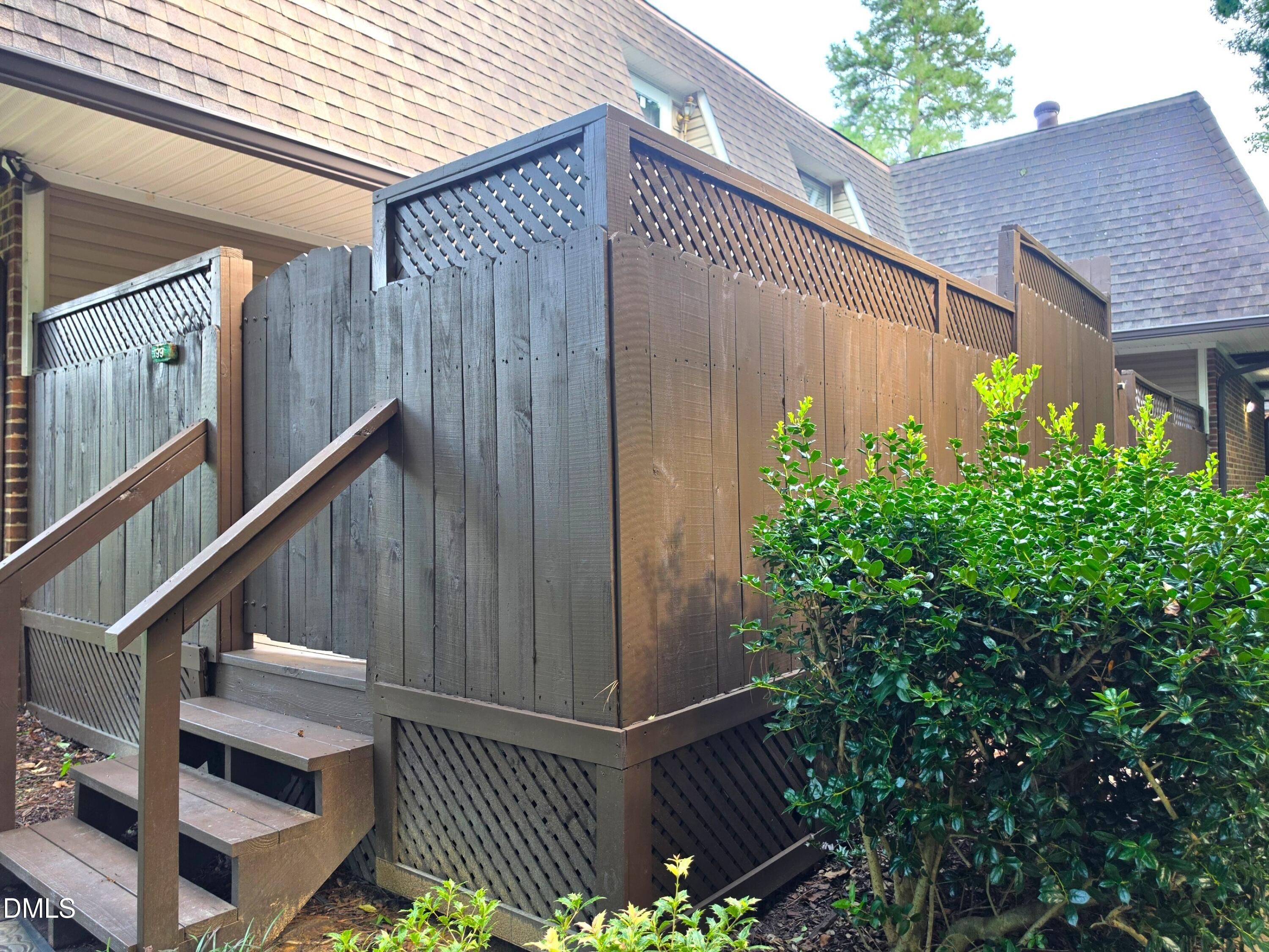 199 Summerwalk Circle Property Photo 1