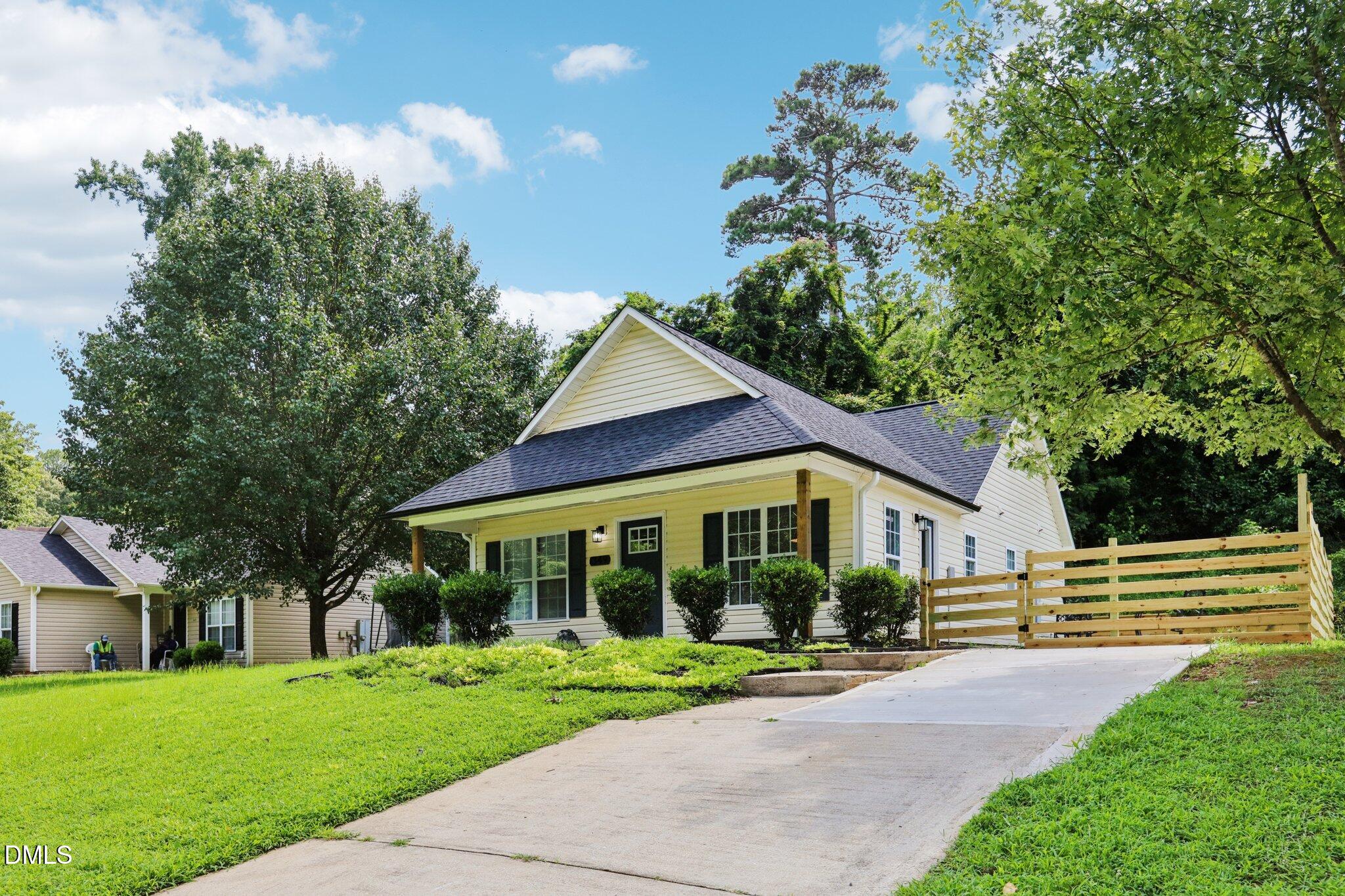 1349 Crabtree Boulevard Property Photo 3