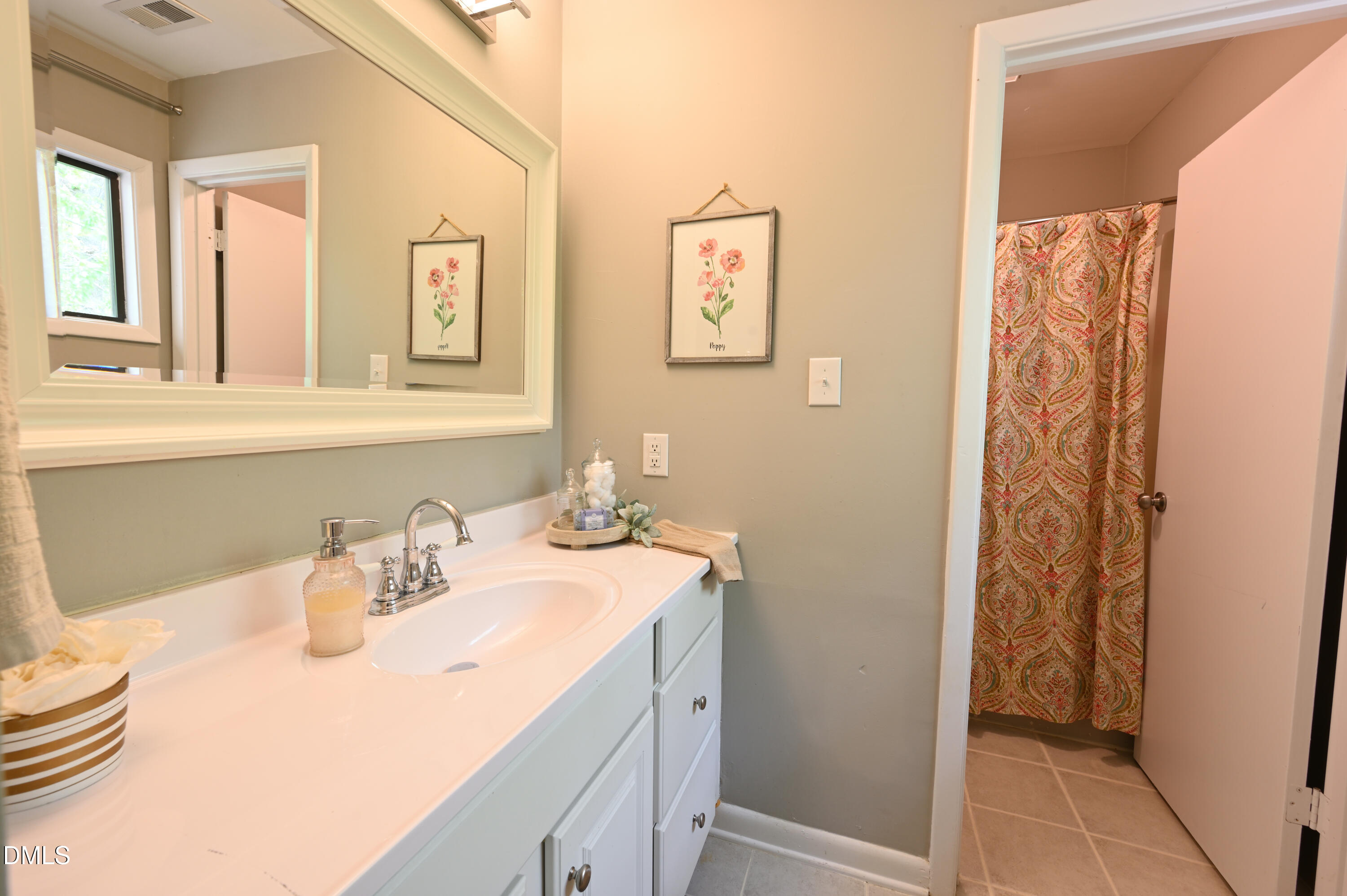 4100 Five Oaks Drive Unit 39 Property Photo 13
