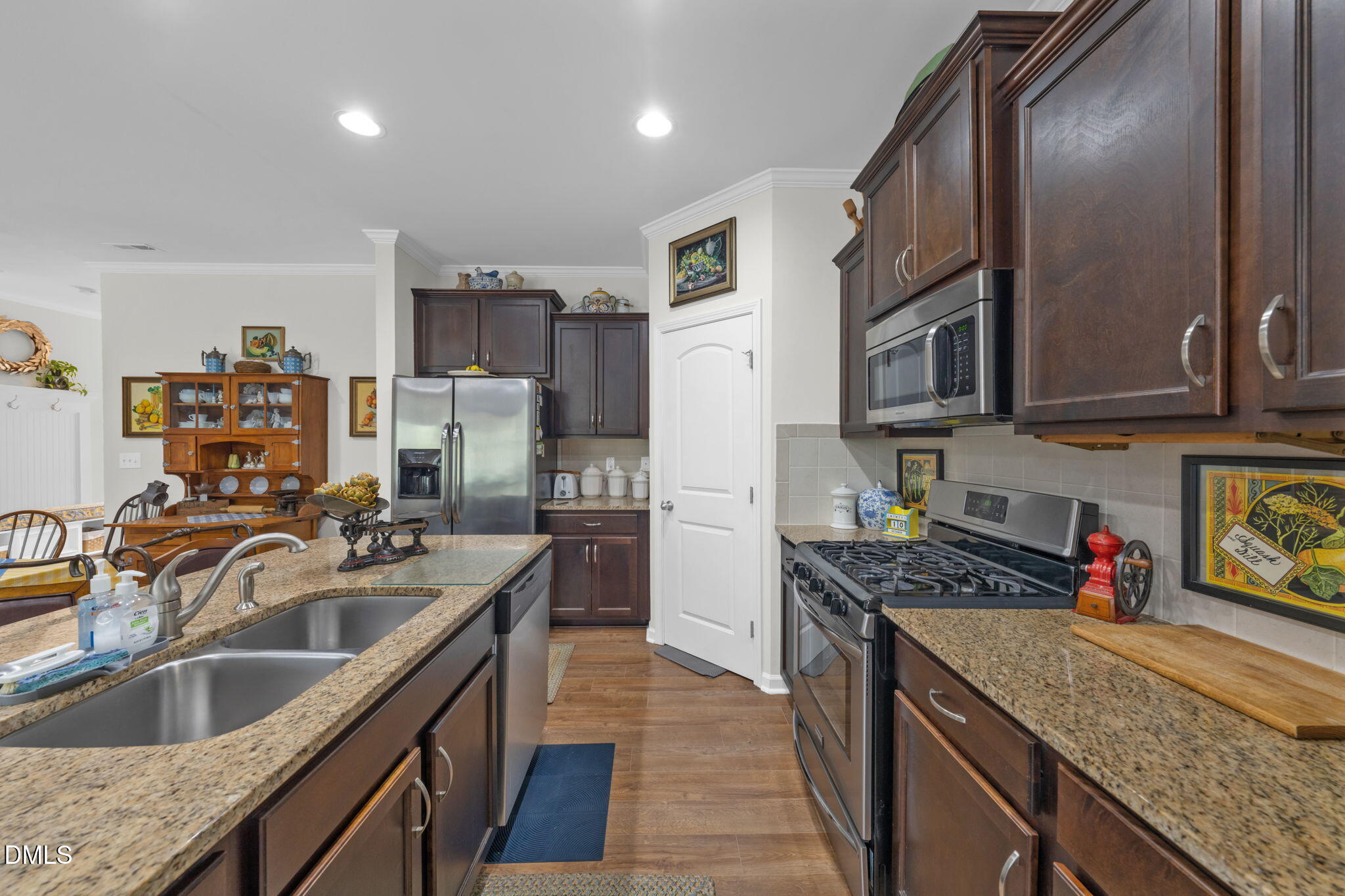 1013 New Creek Way Property Photo 12