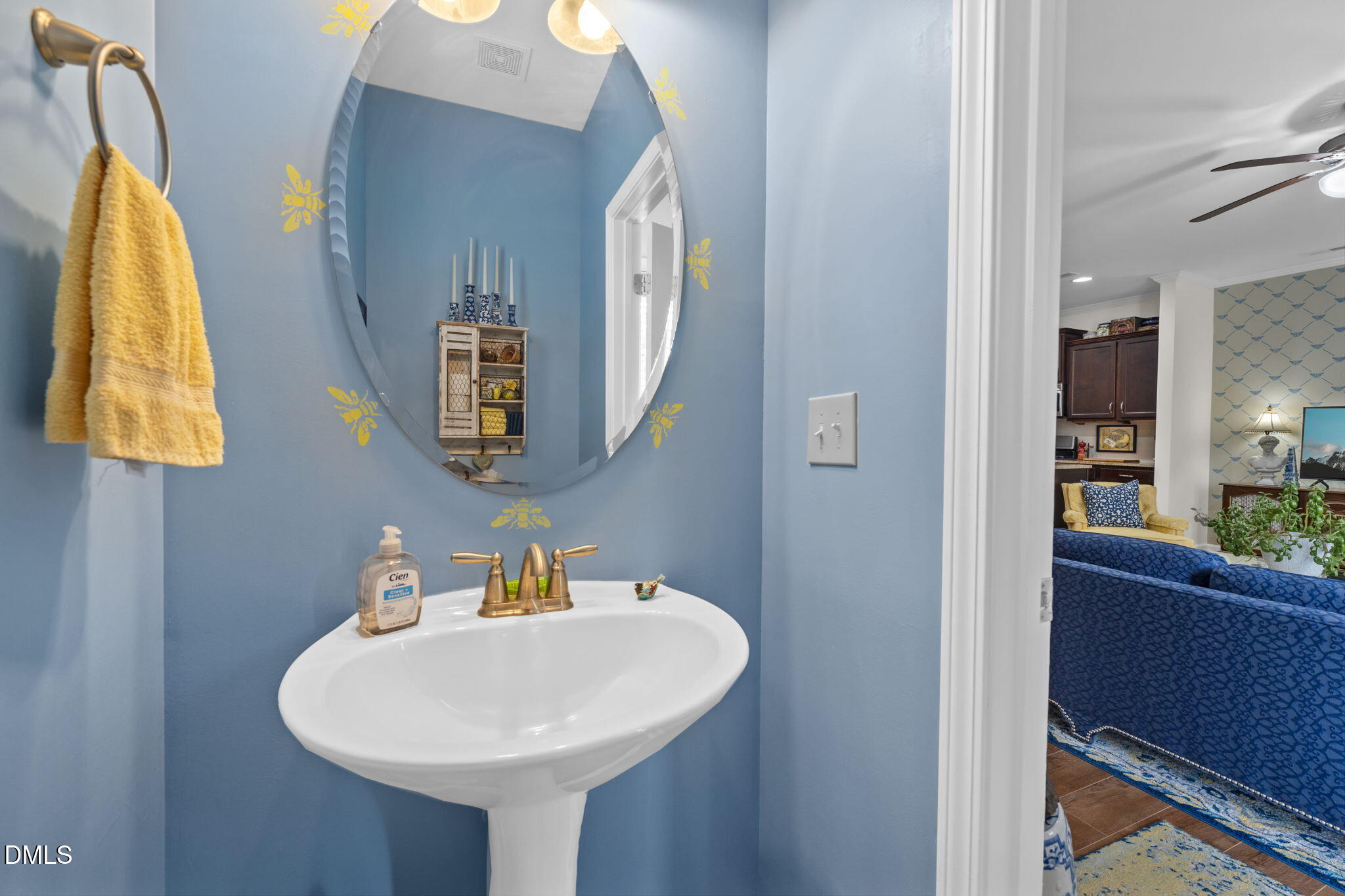 1013 New Creek Way Property Photo 17