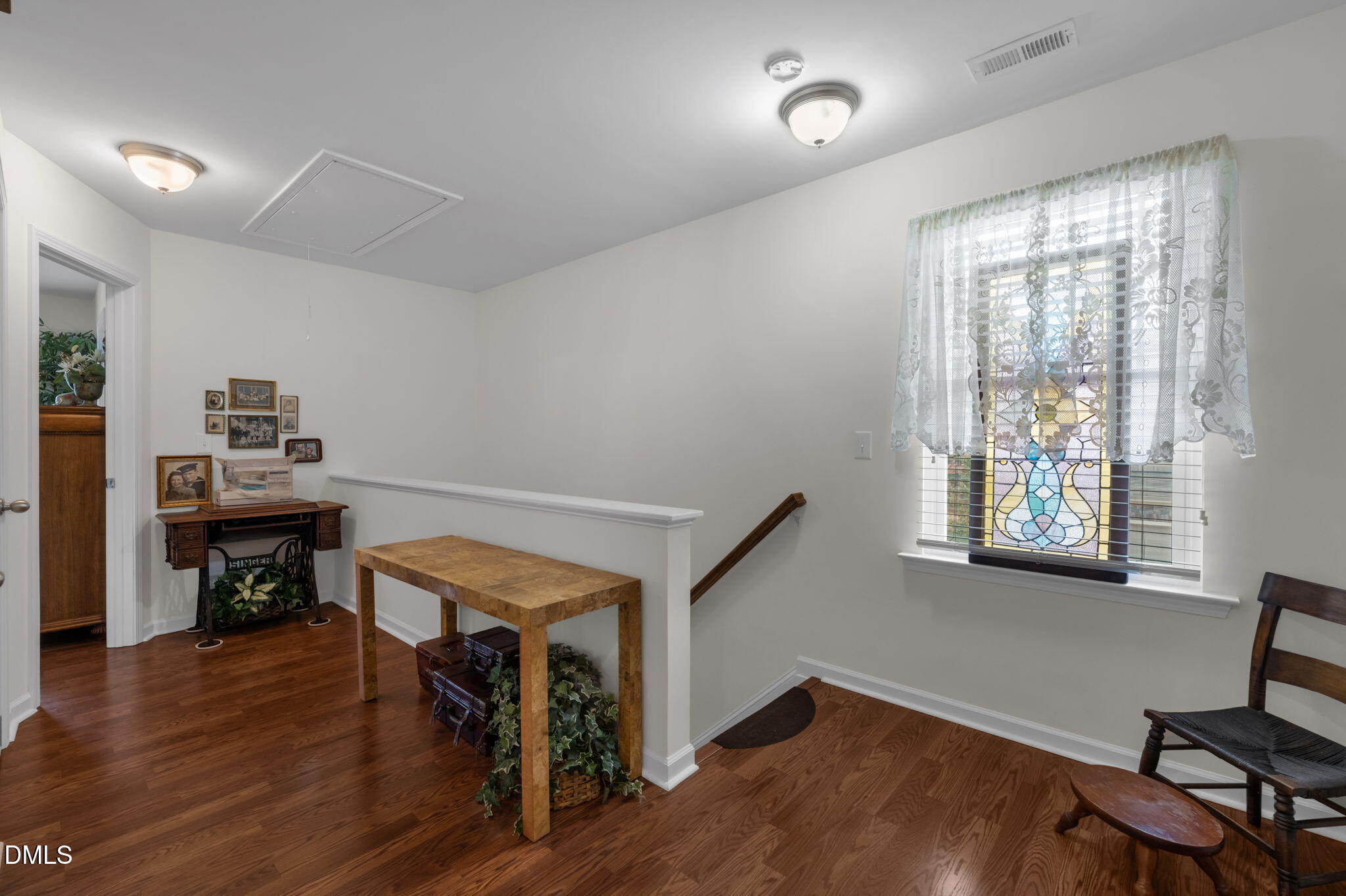 1013 New Creek Way Property Photo 18