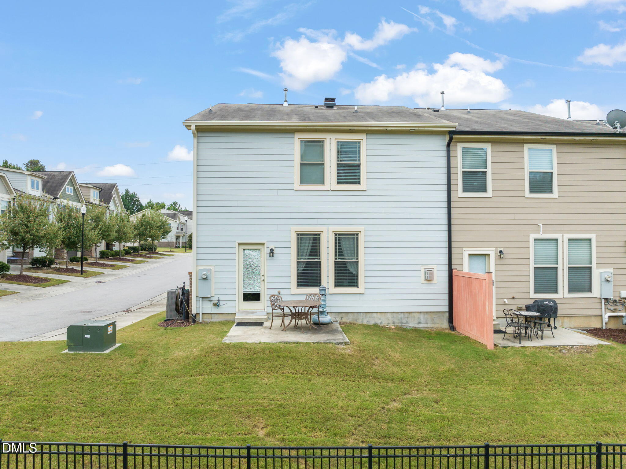 1013 New Creek Way Property Photo 28