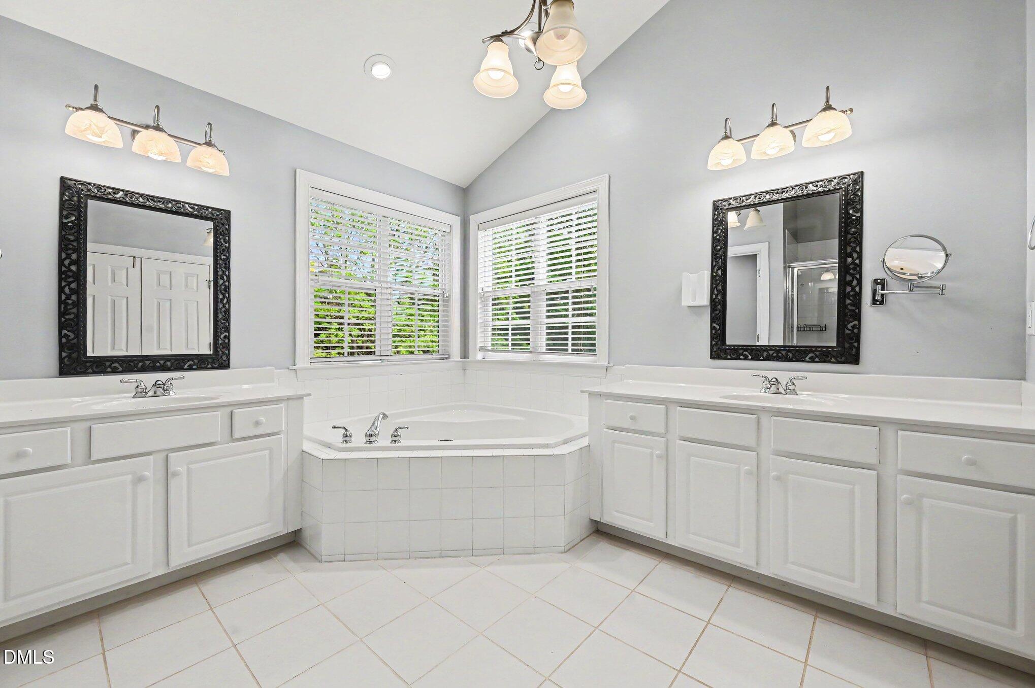 1808 Abby Knoll Drive Property Photo 26